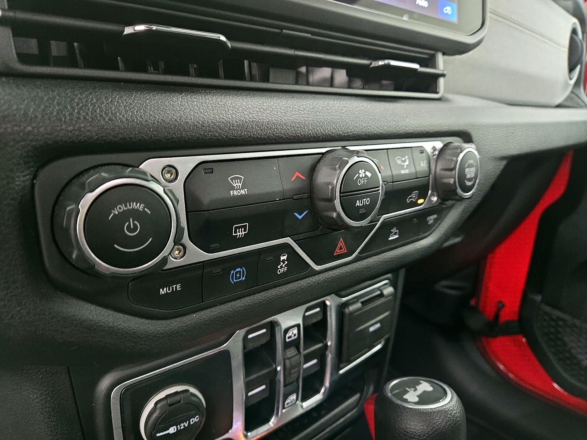 Thumbnail: 2024 Jeep Wrangler - 16