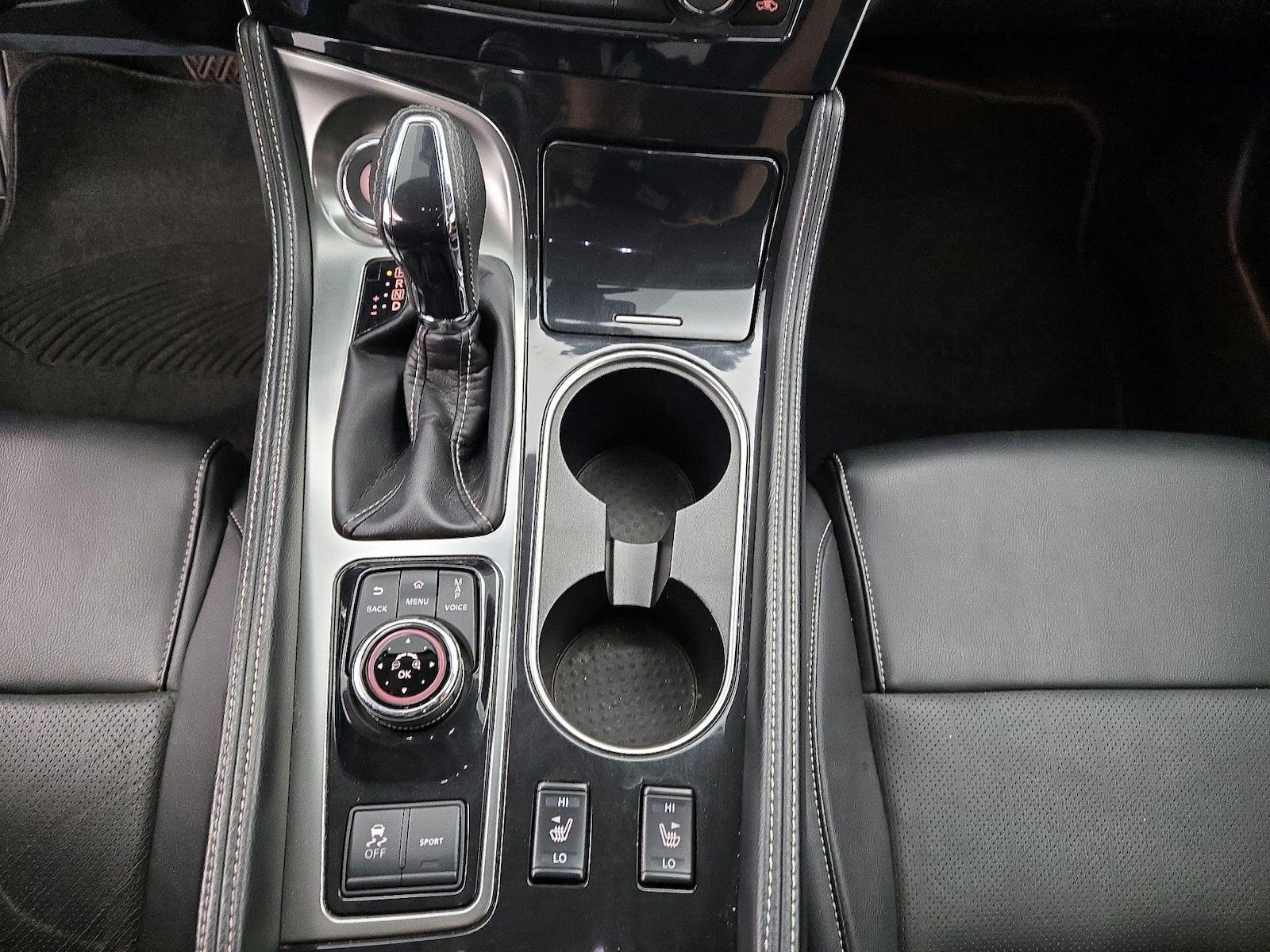 2022 Nissan Maxima SV - Photo 19
