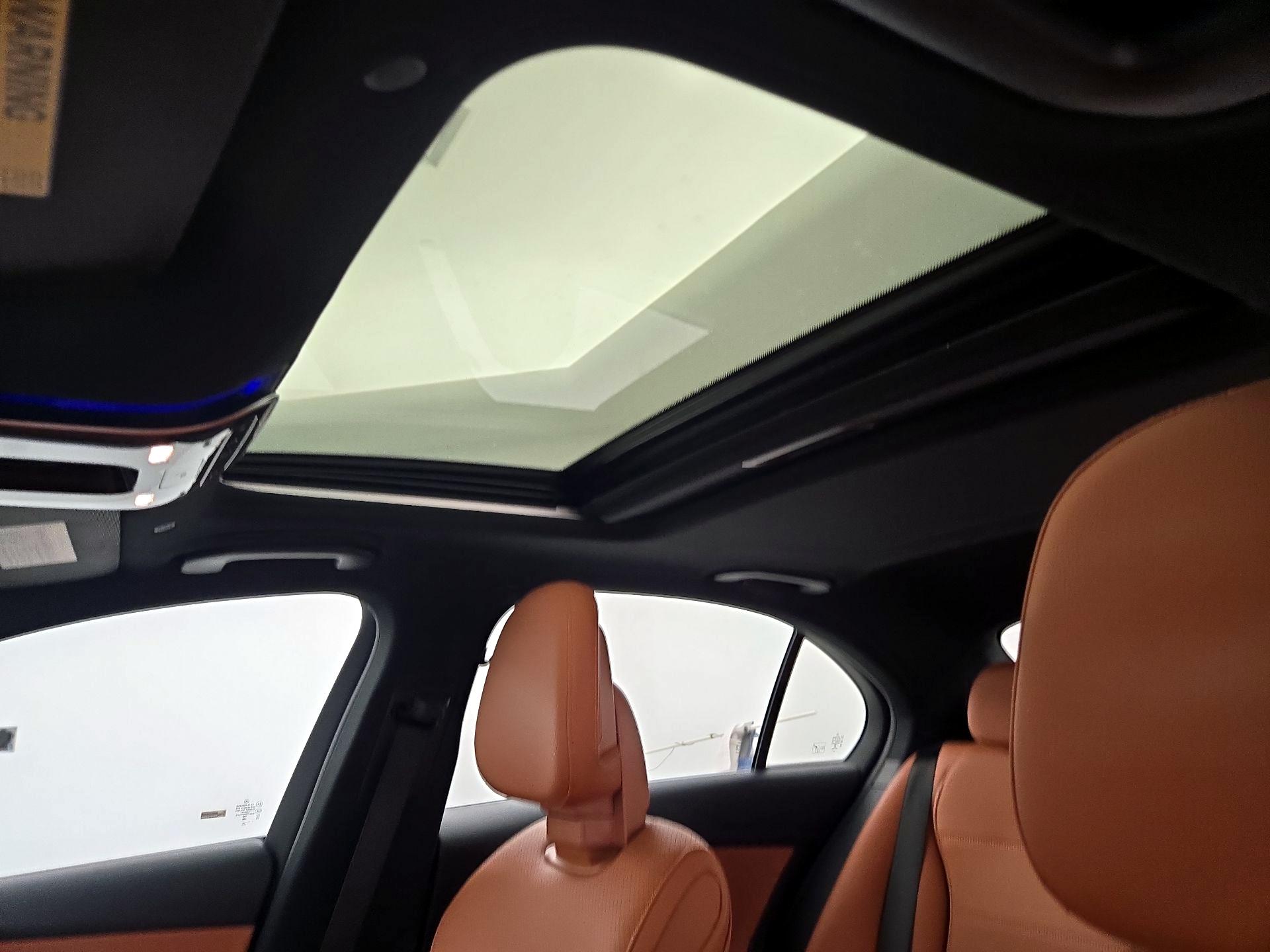 Thumbnail: 2023 Mercedes-Benz C-Class - 19