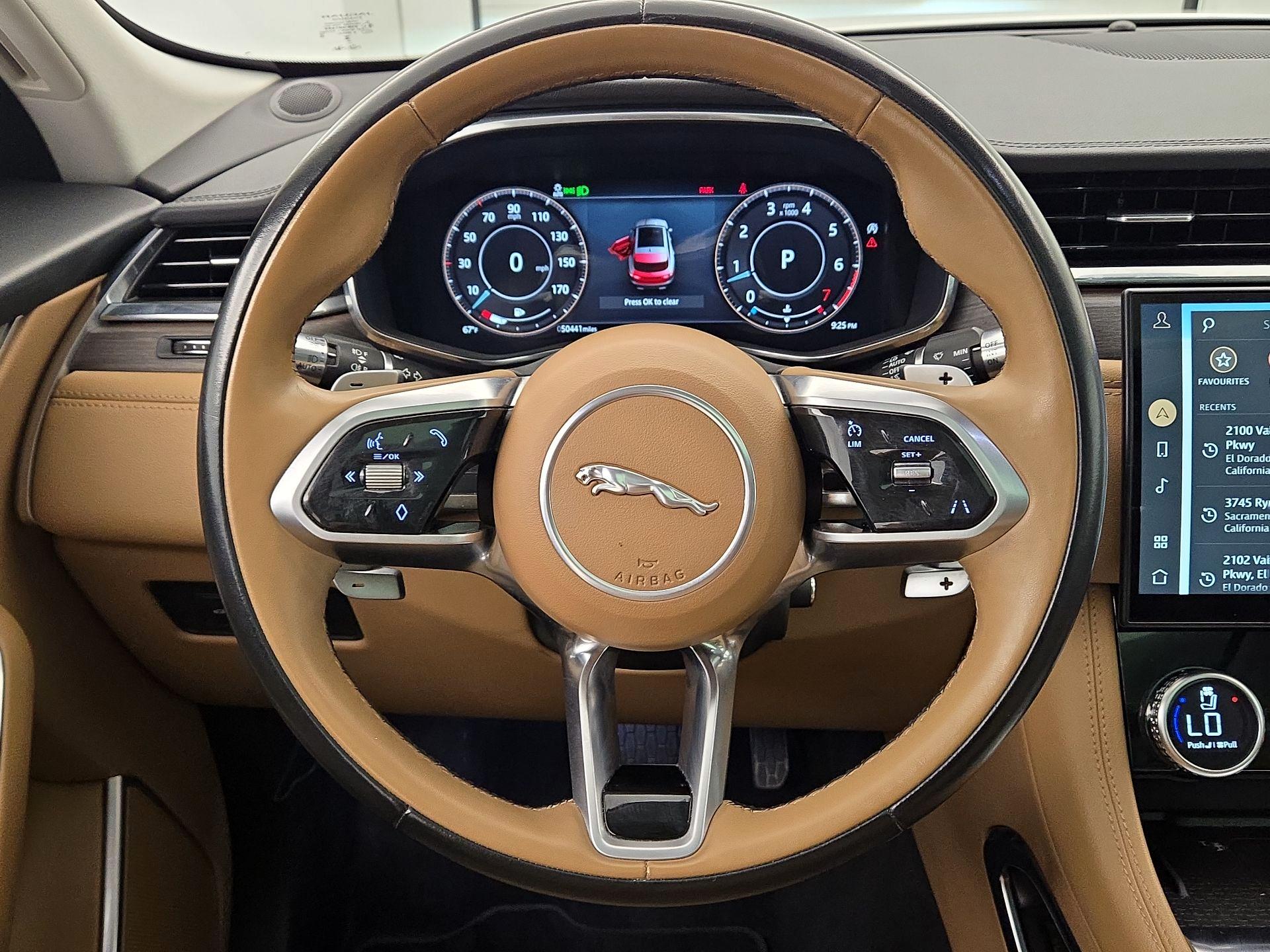 Thumbnail: 2021 Jaguar F-Pace - 10