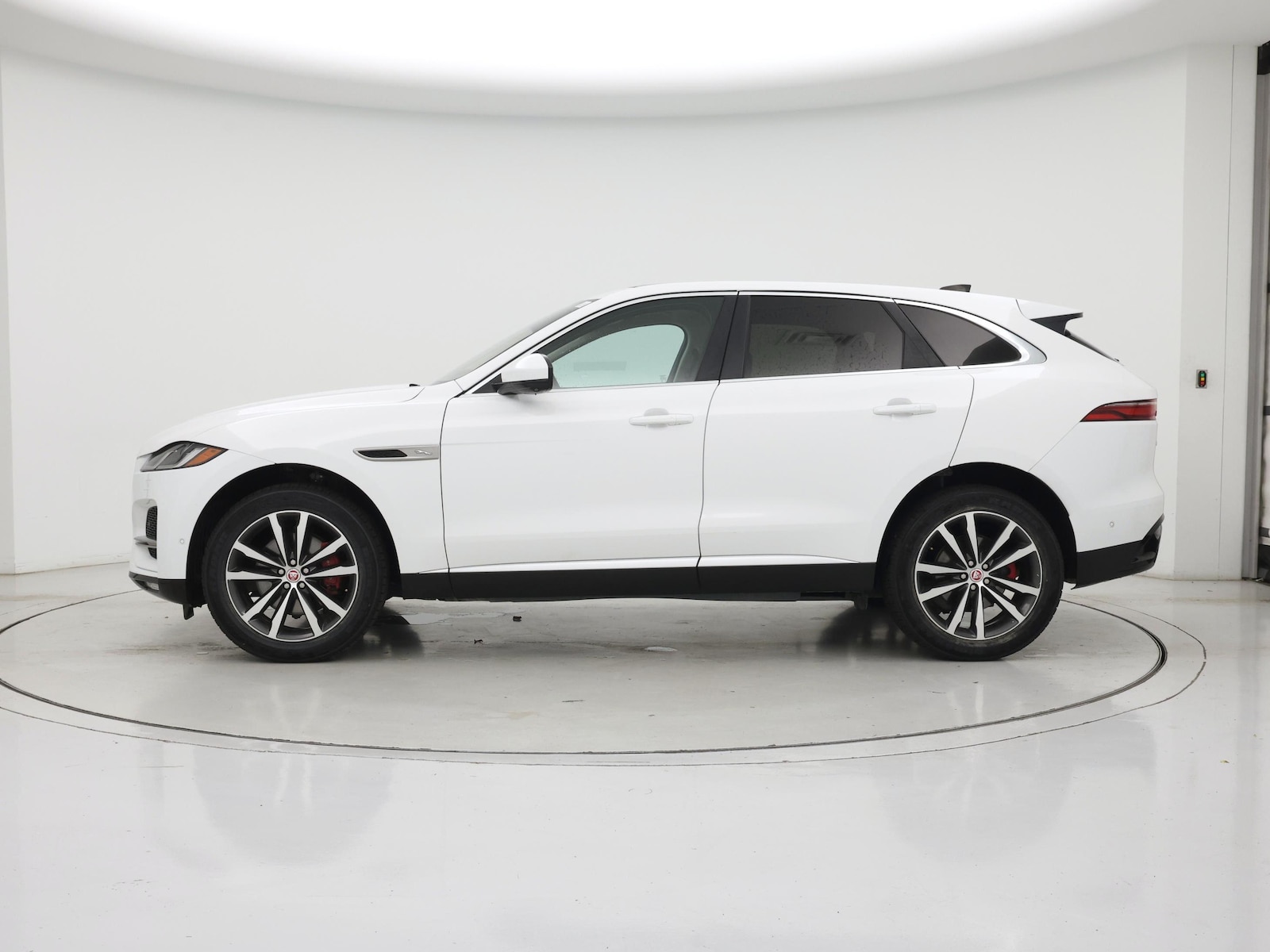 2021 Jaguar F-Pace S - Photo 4