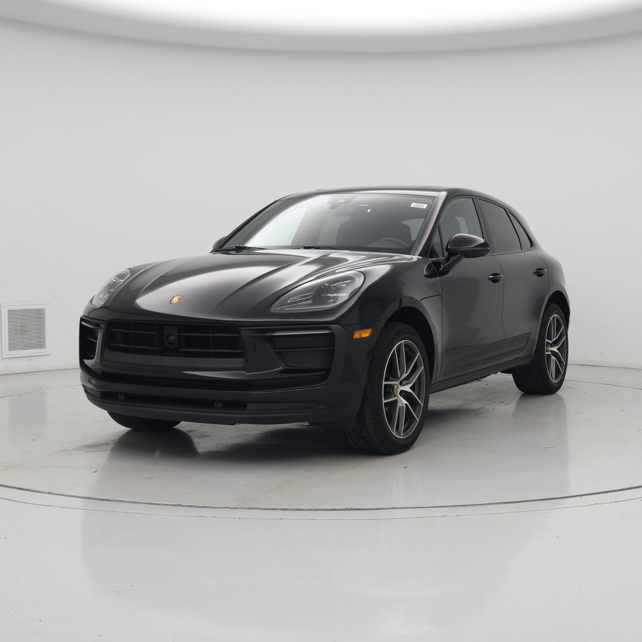 Thumbnail: 2023 Porsche Macan - 4