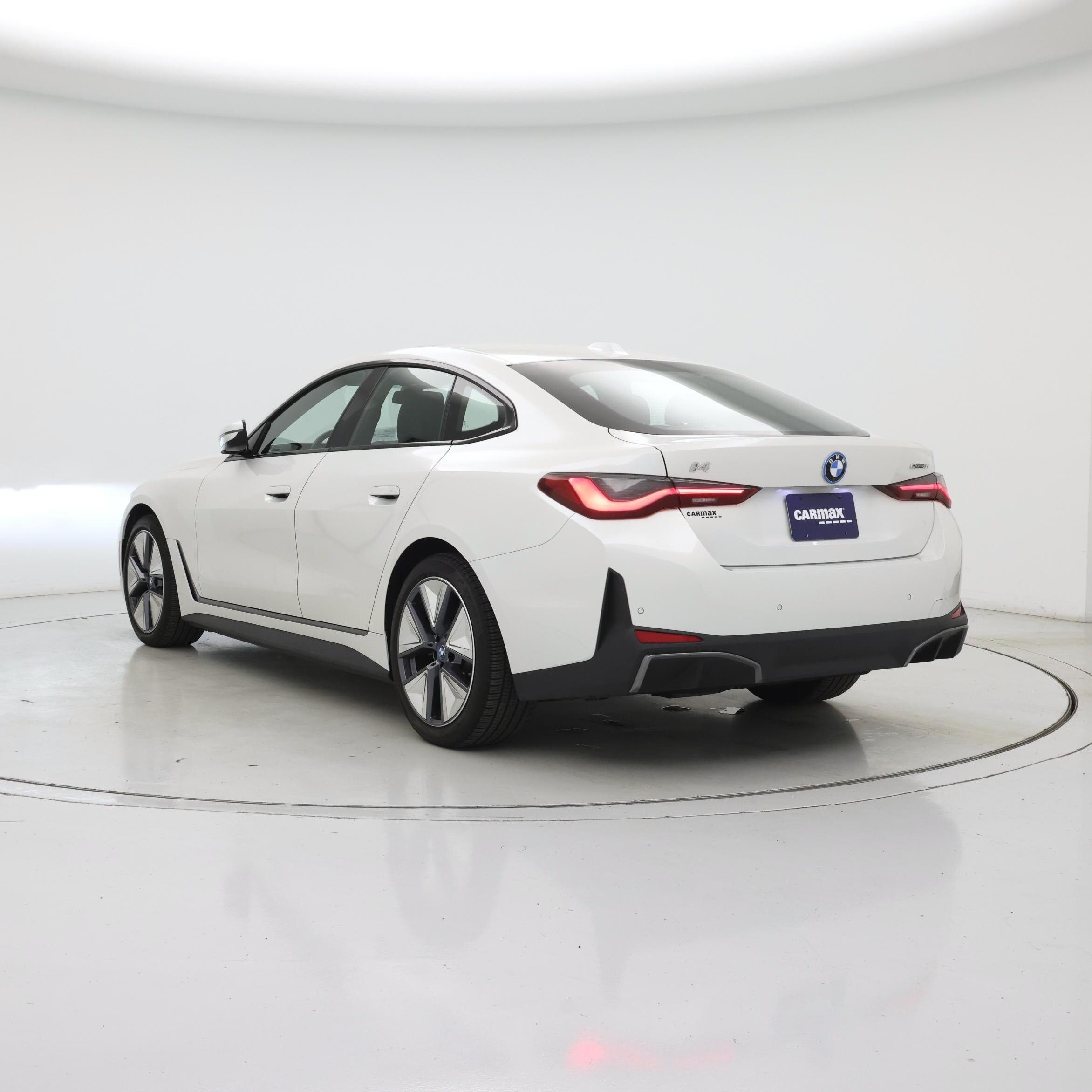 Thumbnail: 2023 BMW i4 - 2