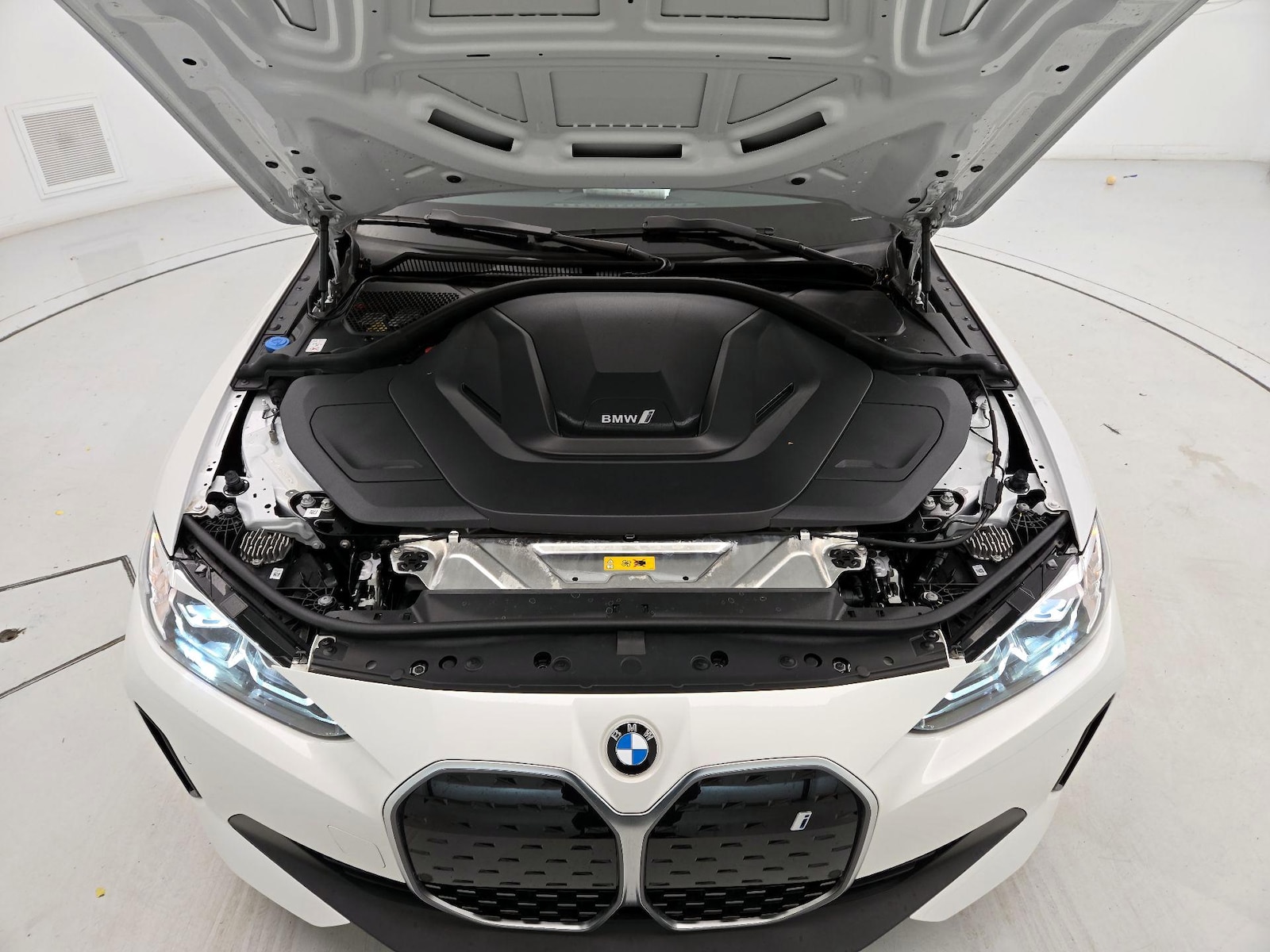 2023 BMW i4 35 - Photo 24