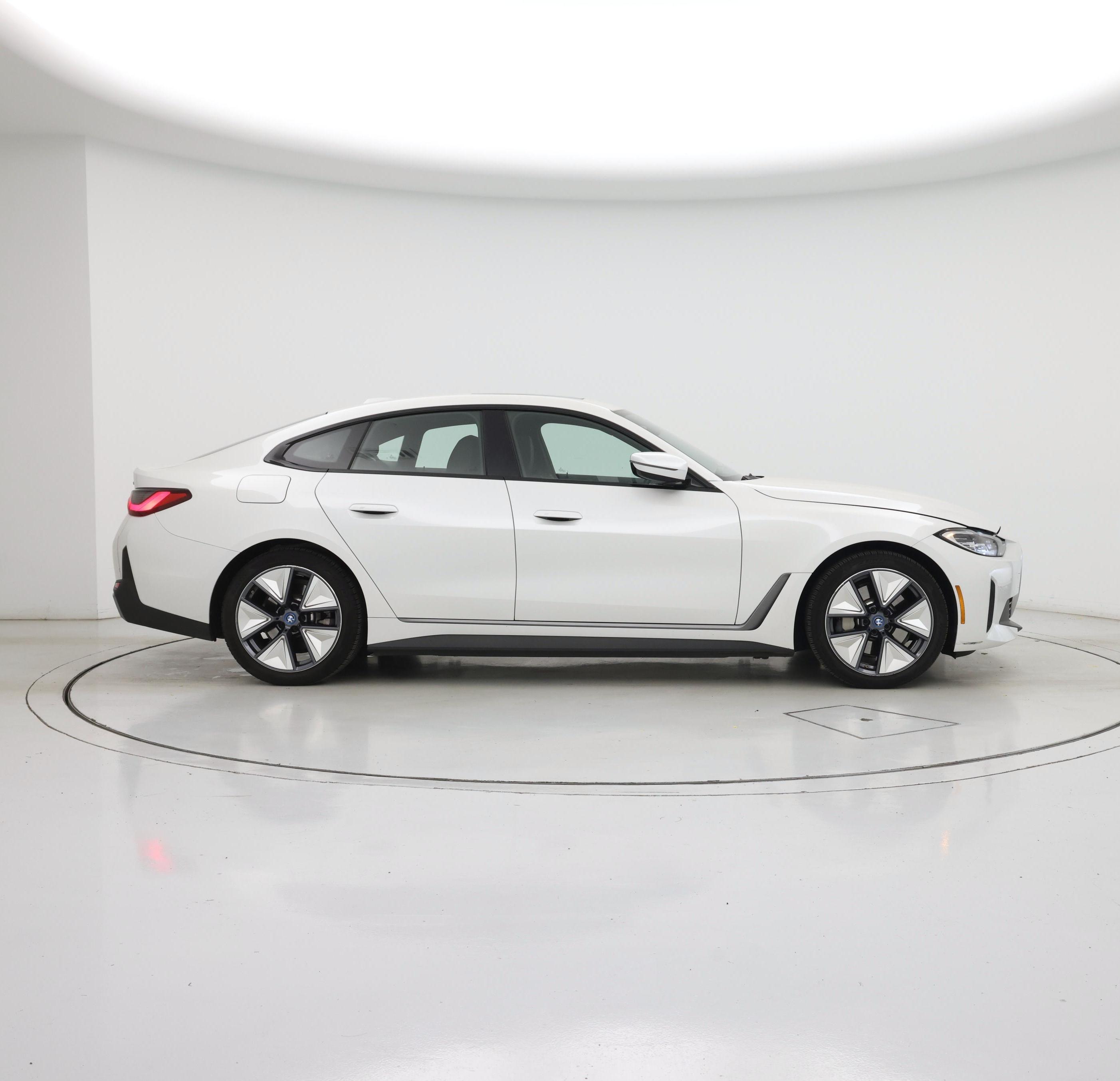 Thumbnail: 2023 BMW i4 - 7