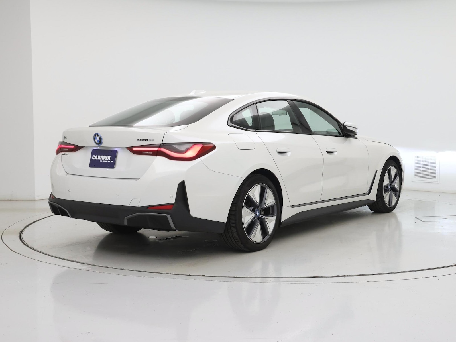 2023 BMW i4 35 - Photo 9