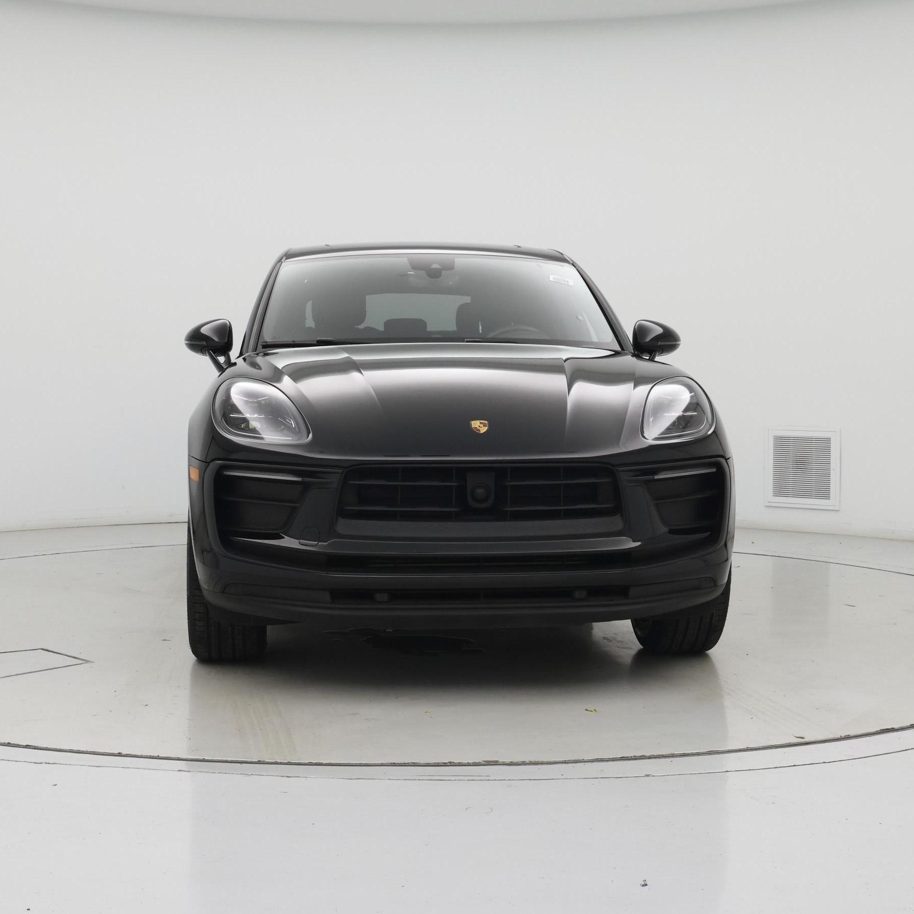 Thumbnail: 2023 Porsche Macan - 5