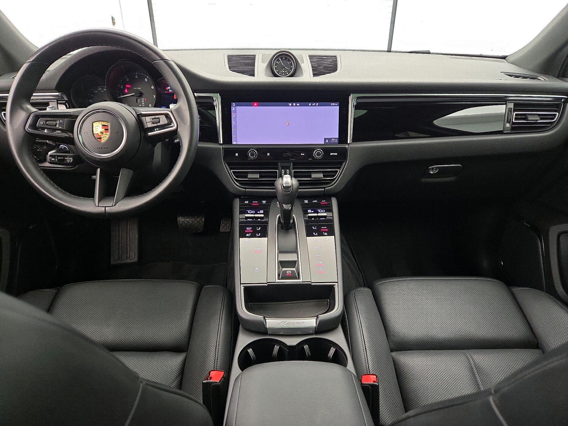 Thumbnail: 2023 Porsche Macan - 9