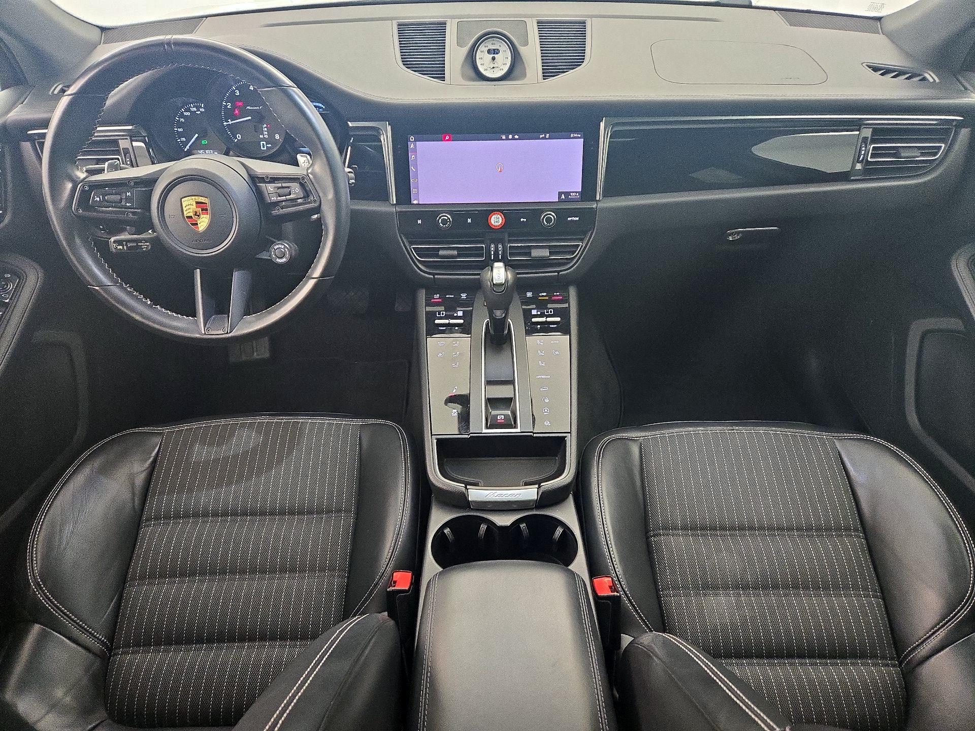 Thumbnail: 2023 Porsche Macan - 9
