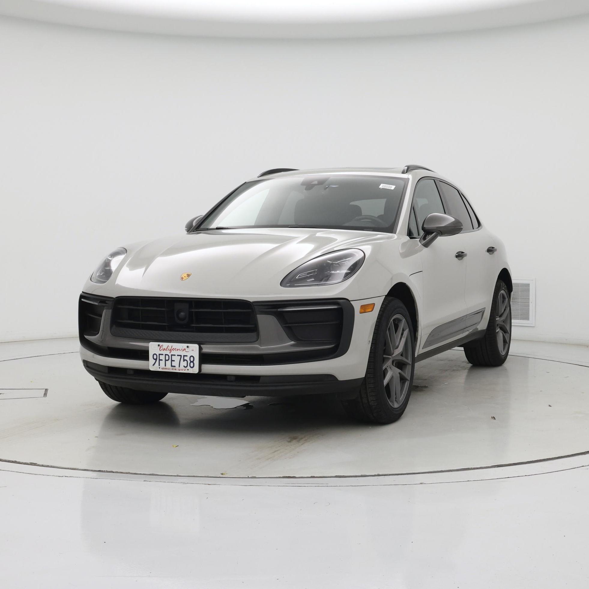 Thumbnail: 2023 Porsche Macan - 4