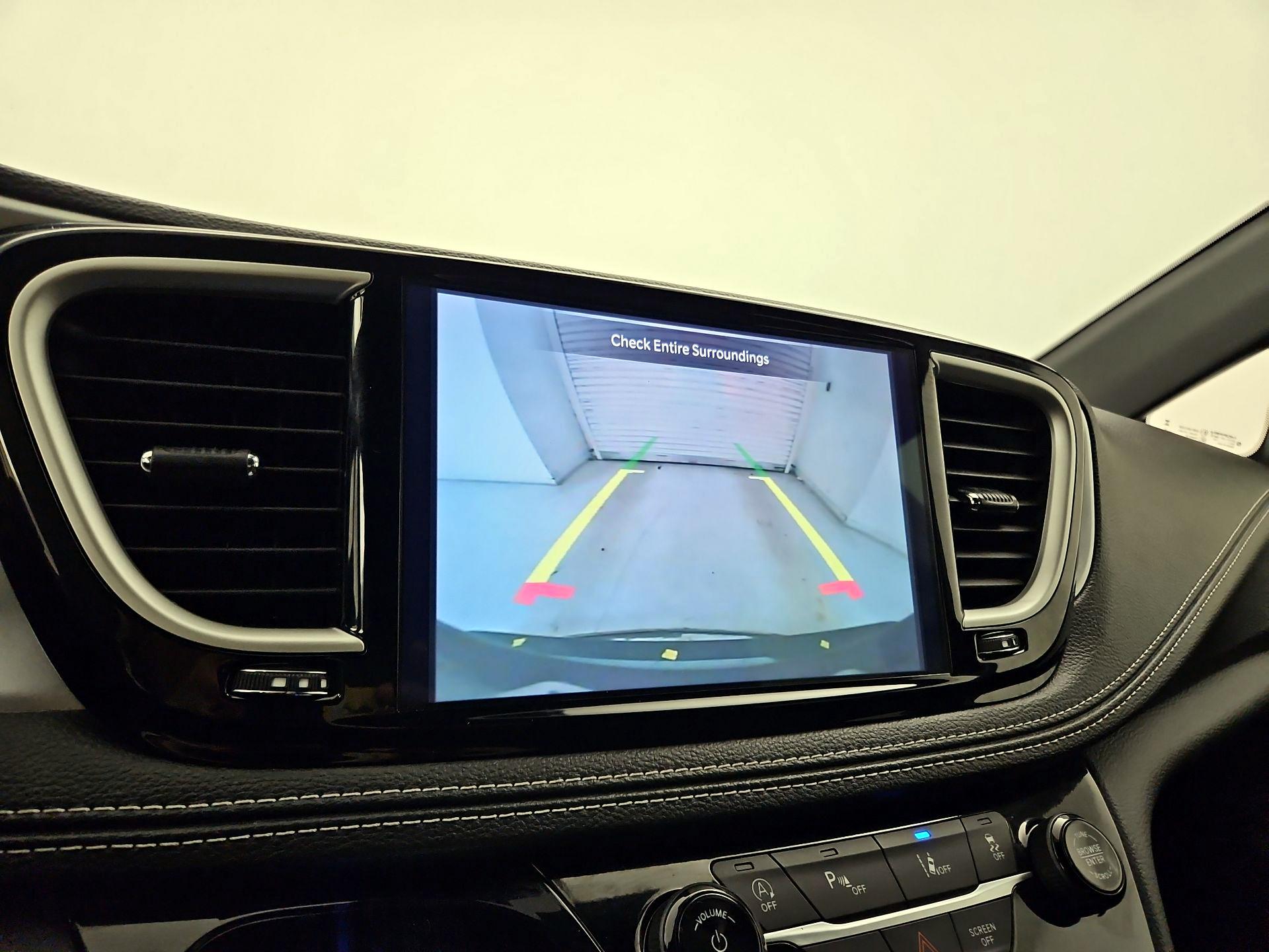 Thumbnail: 2024 Chrysler Pacifica - 14