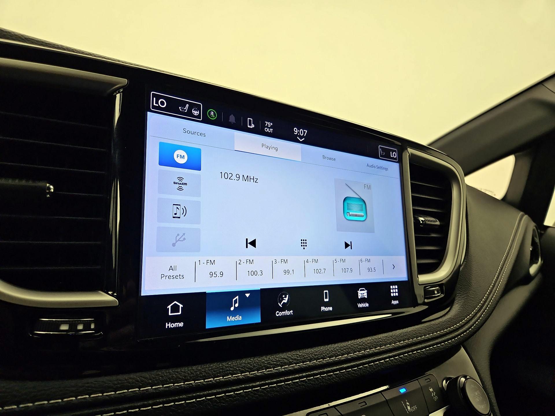 Thumbnail: 2024 Chrysler Pacifica - 15