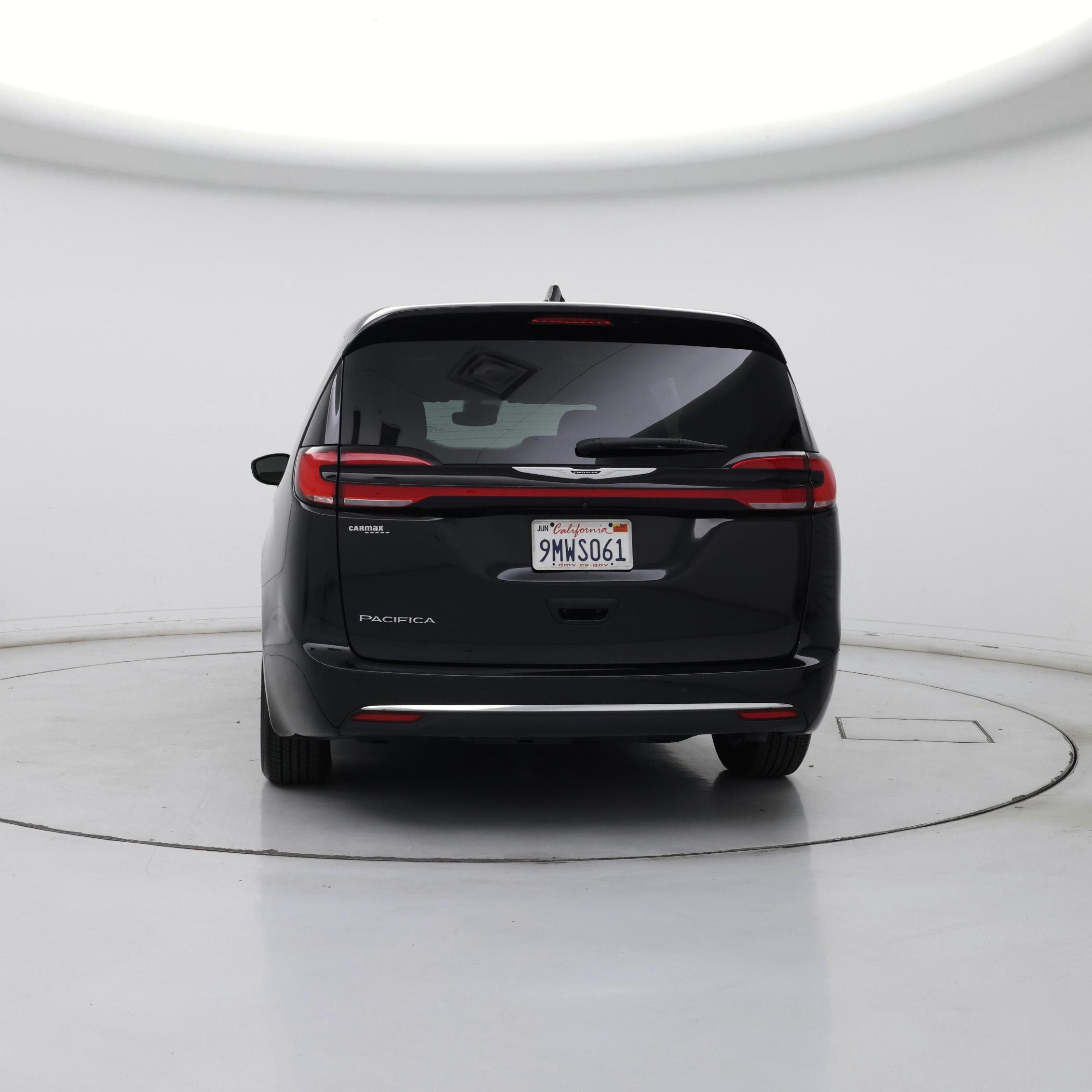 Thumbnail: 2024 Chrysler Pacifica - 6