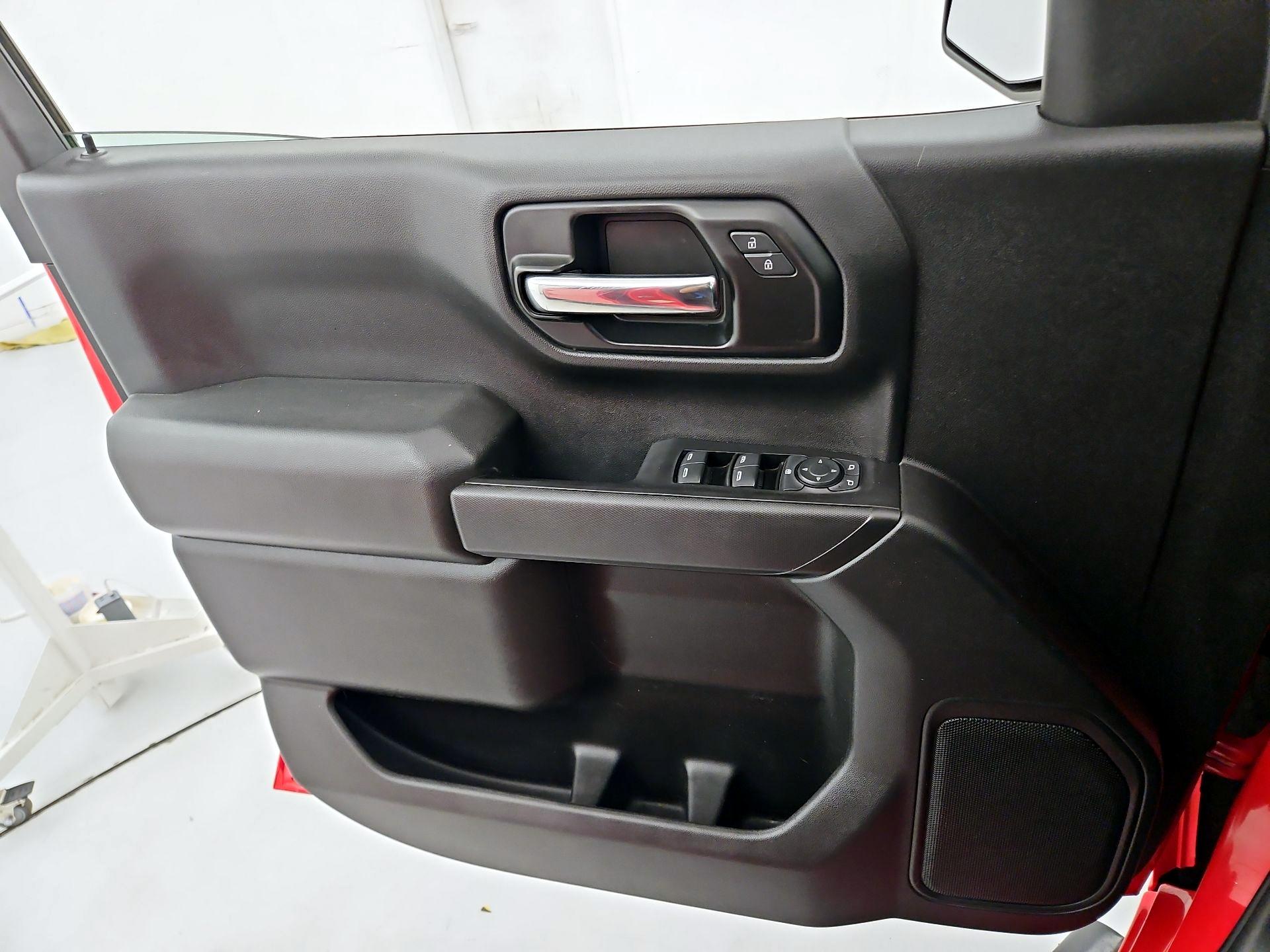 Thumbnail: 2020 Chevrolet Silverado 1500 - 12