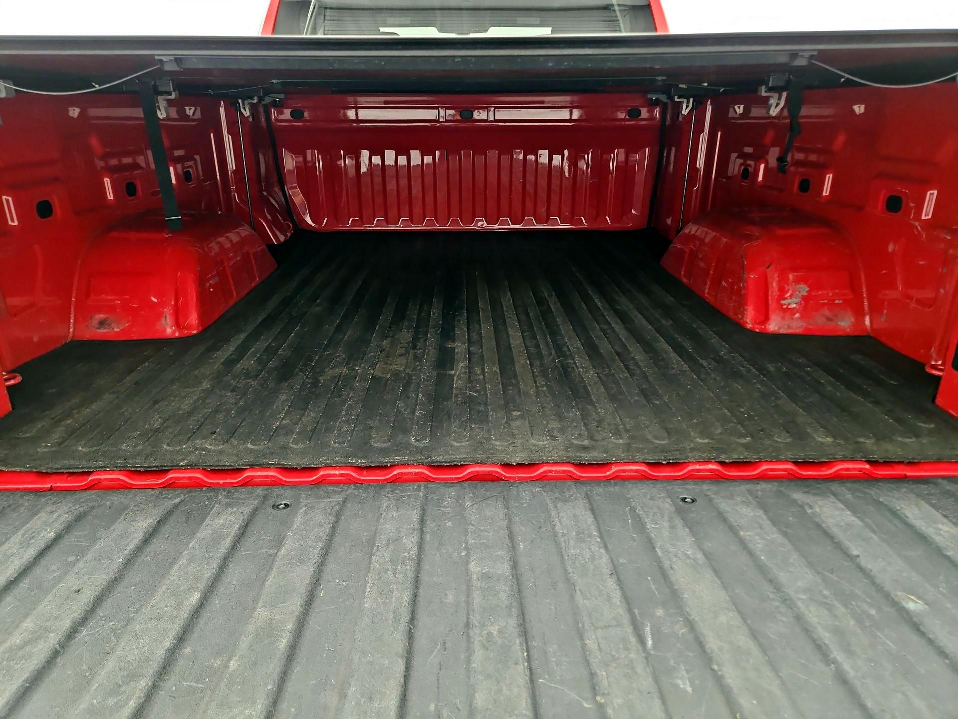 Thumbnail: 2020 Chevrolet Silverado 1500 - 20