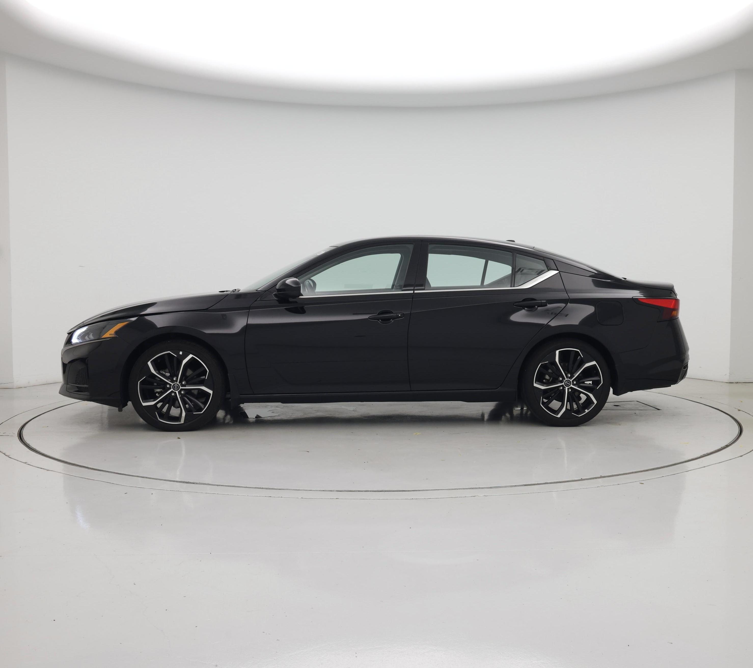 Thumbnail: 2024 Nissan Altima - 3
