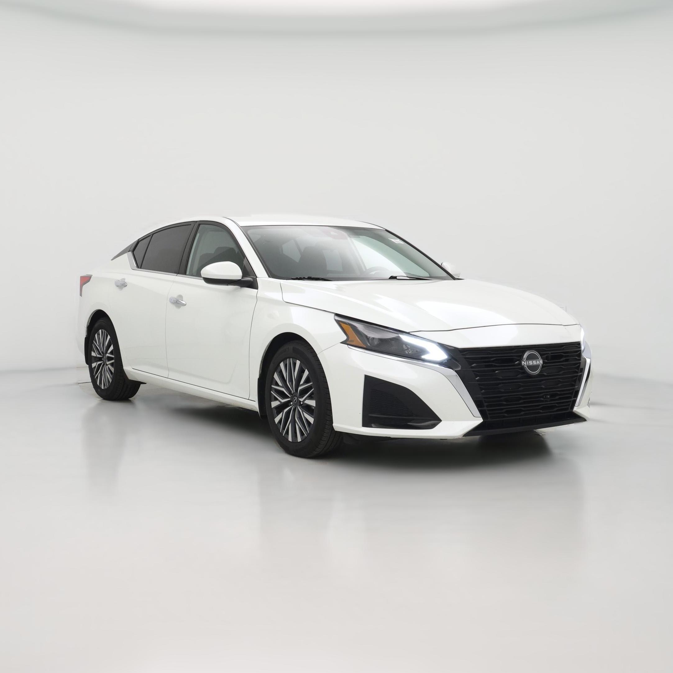 Thumbnail: 2023 Nissan Altima - 1