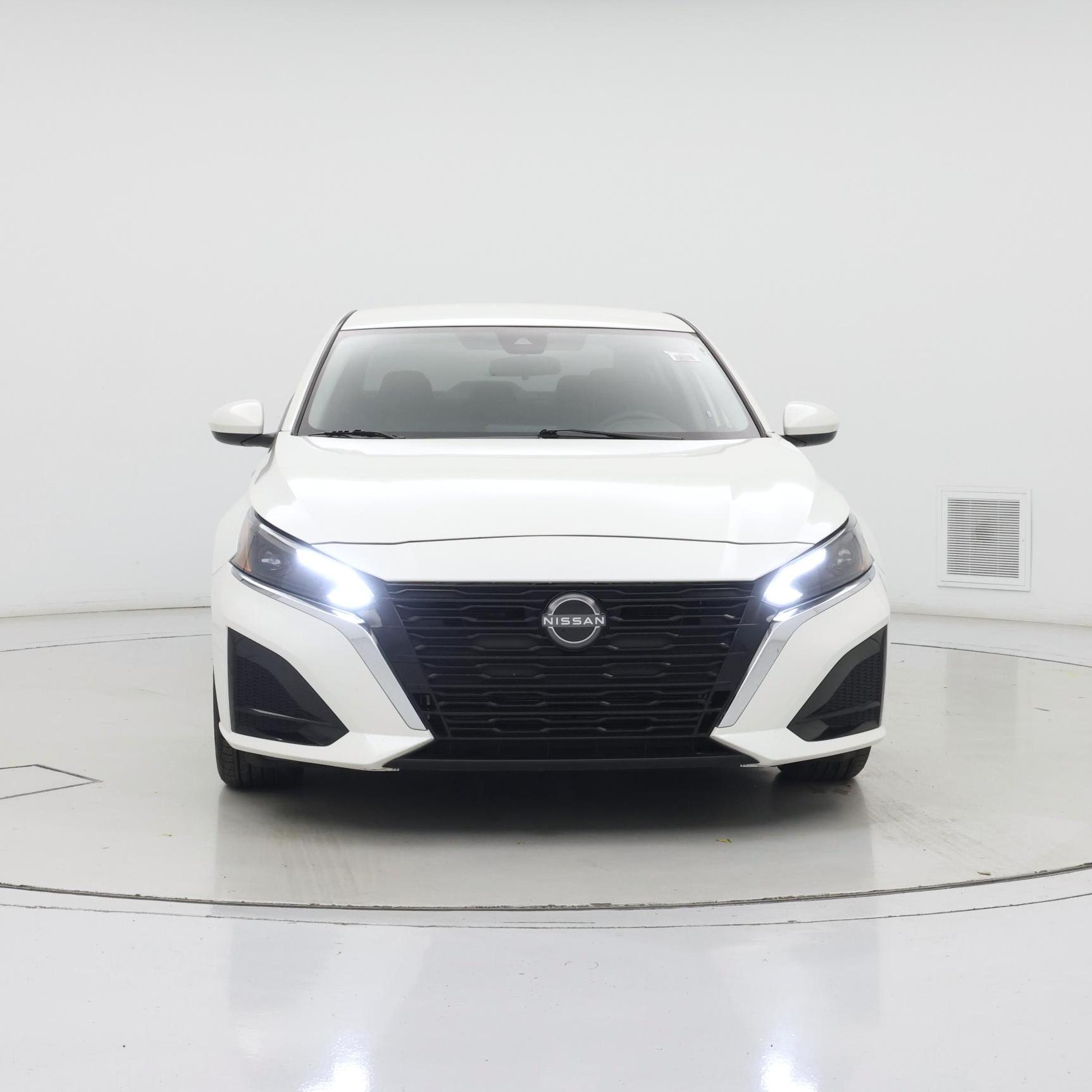 Thumbnail: 2023 Nissan Altima - 5