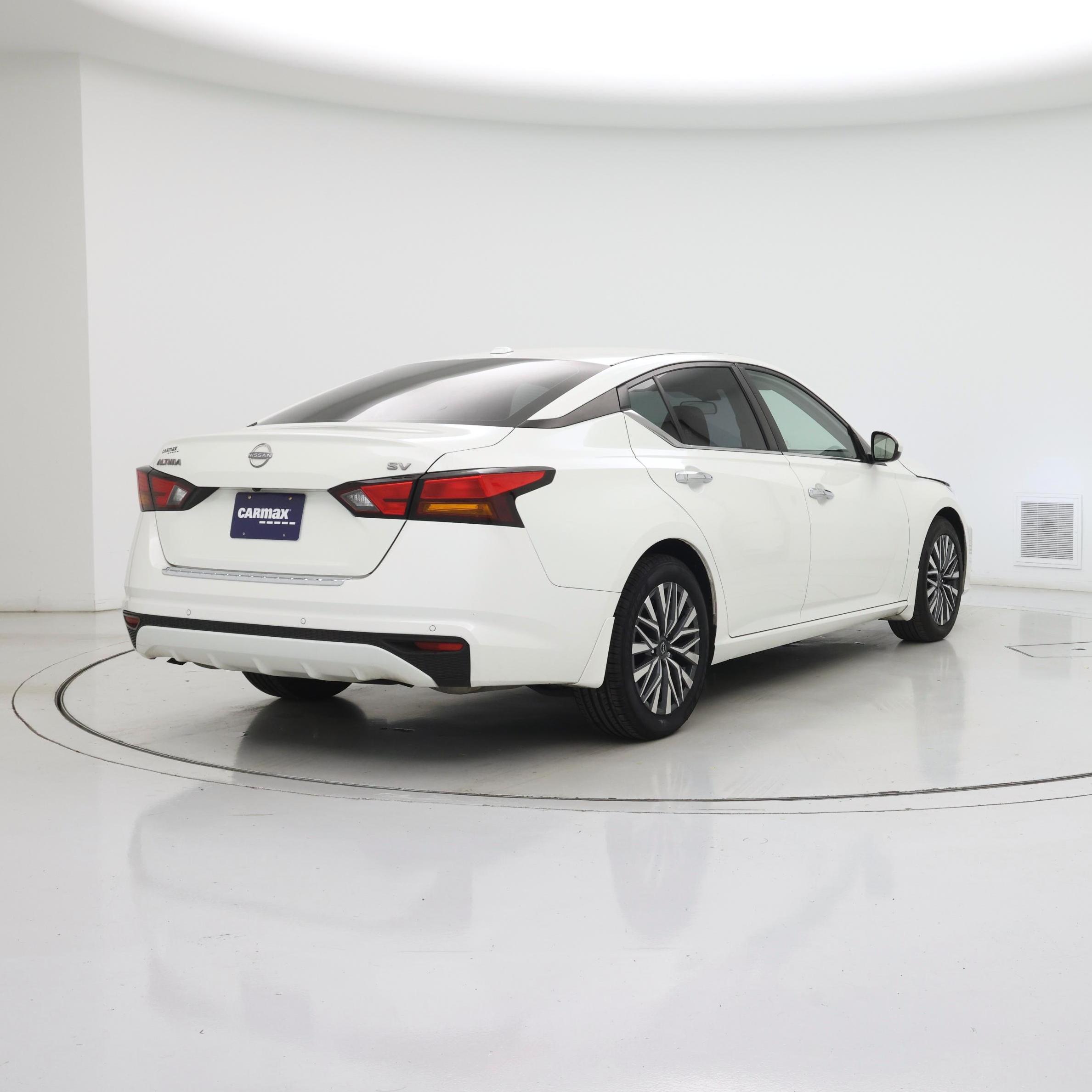 Thumbnail: 2023 Nissan Altima - 8