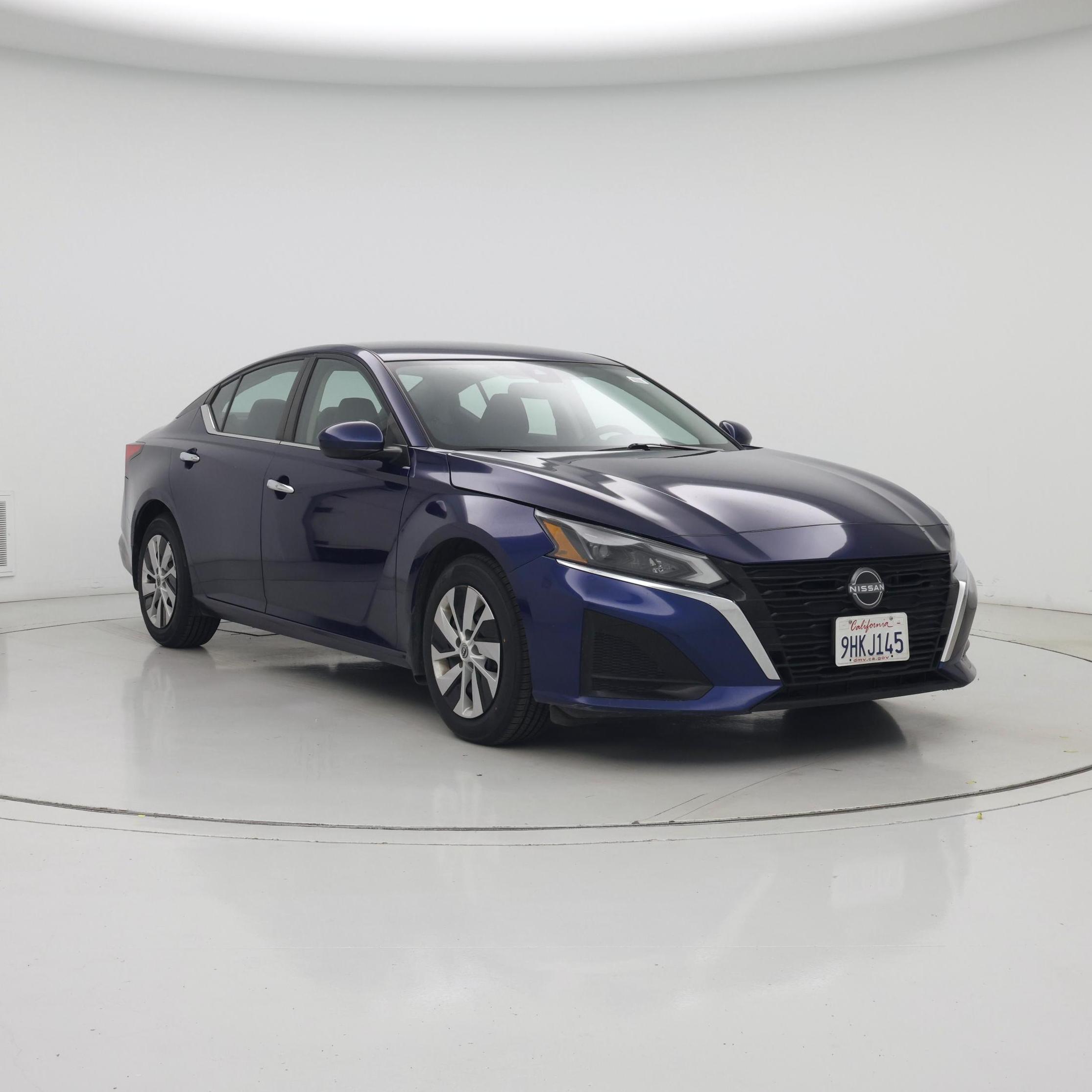 Blue 2023 Nissan Altima Sedan Front-Wheel Drive Automatic