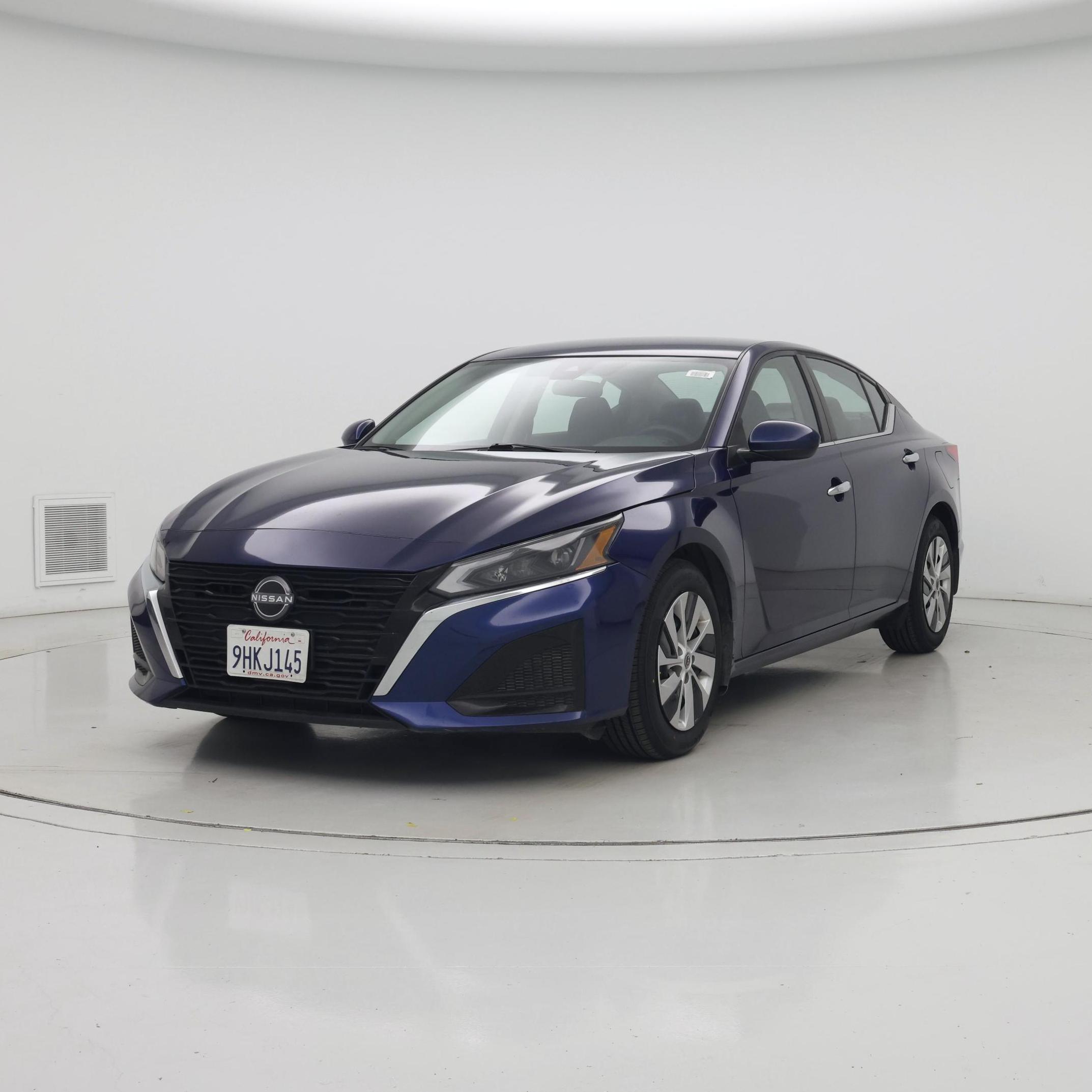 Thumbnail: 2023 Nissan Altima - 4