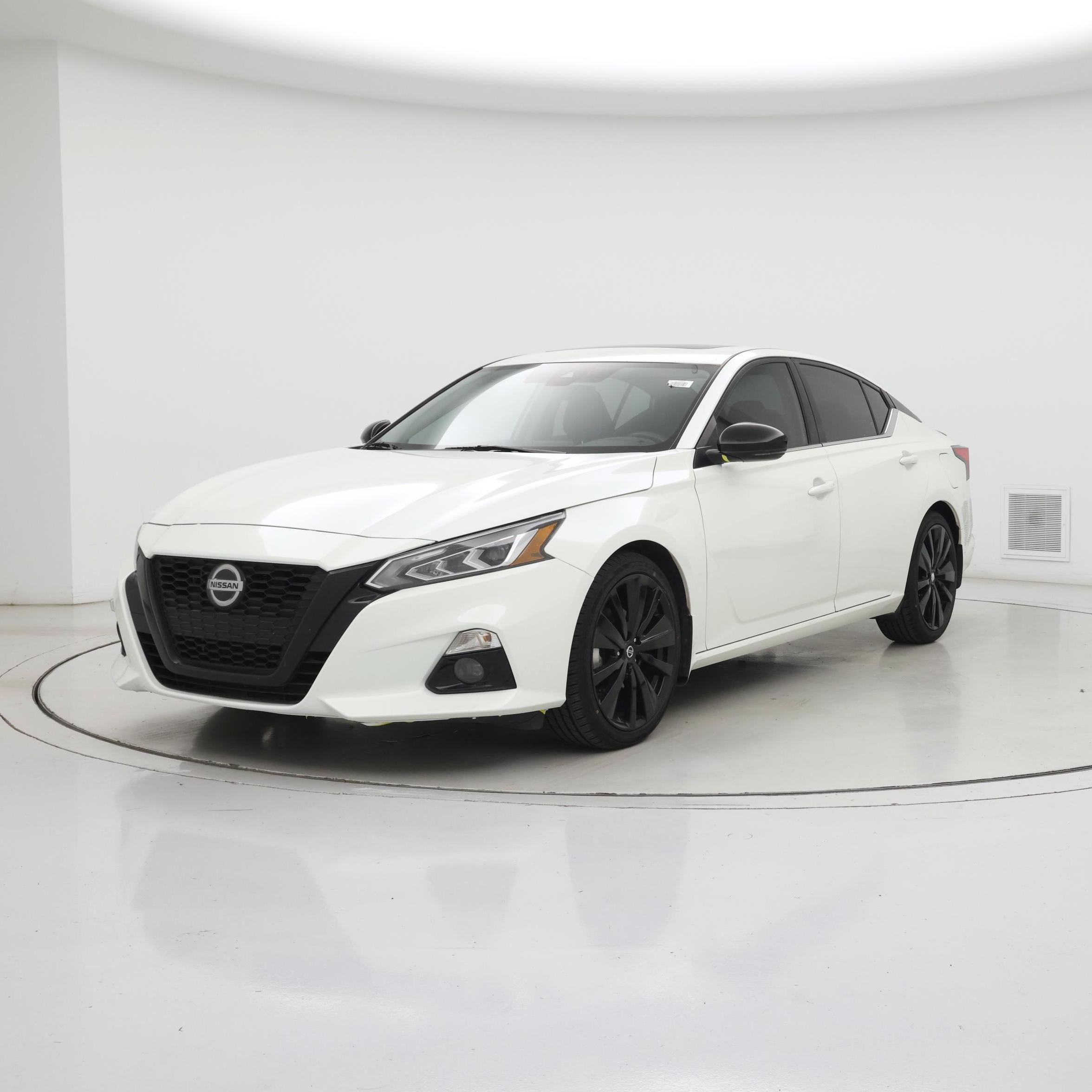 Thumbnail: 2022 Nissan Altima - 4
