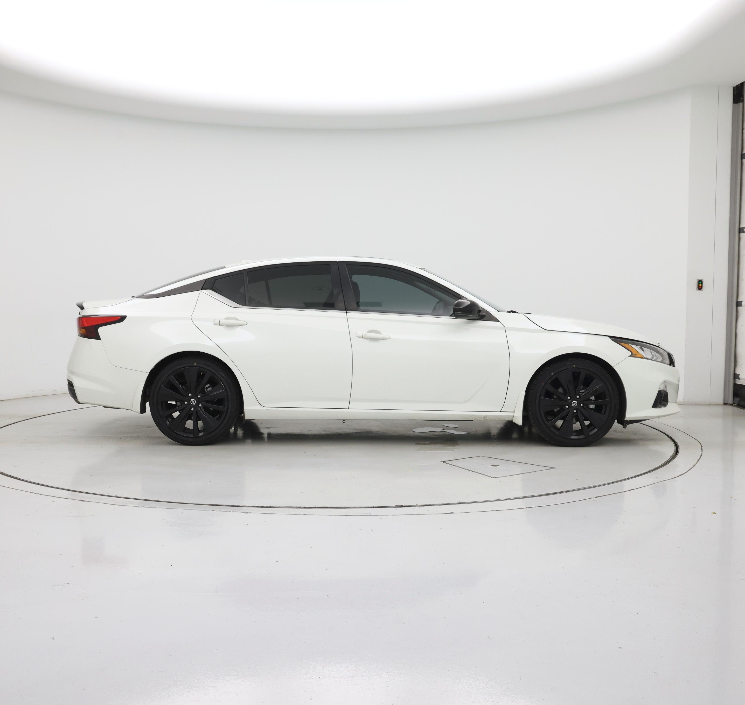 Thumbnail: 2022 Nissan Altima - 7