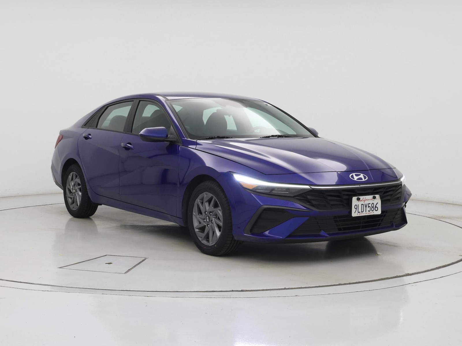 2024 Hyundai Elantra SEL - Photo 2