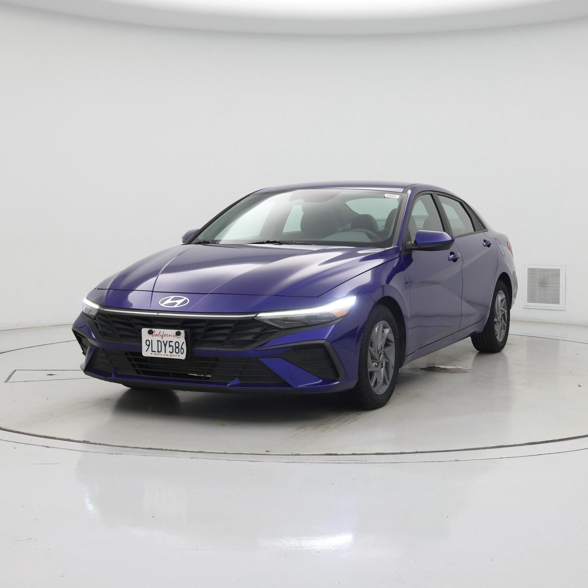 Thumbnail: 2024 Hyundai Elantra - 4