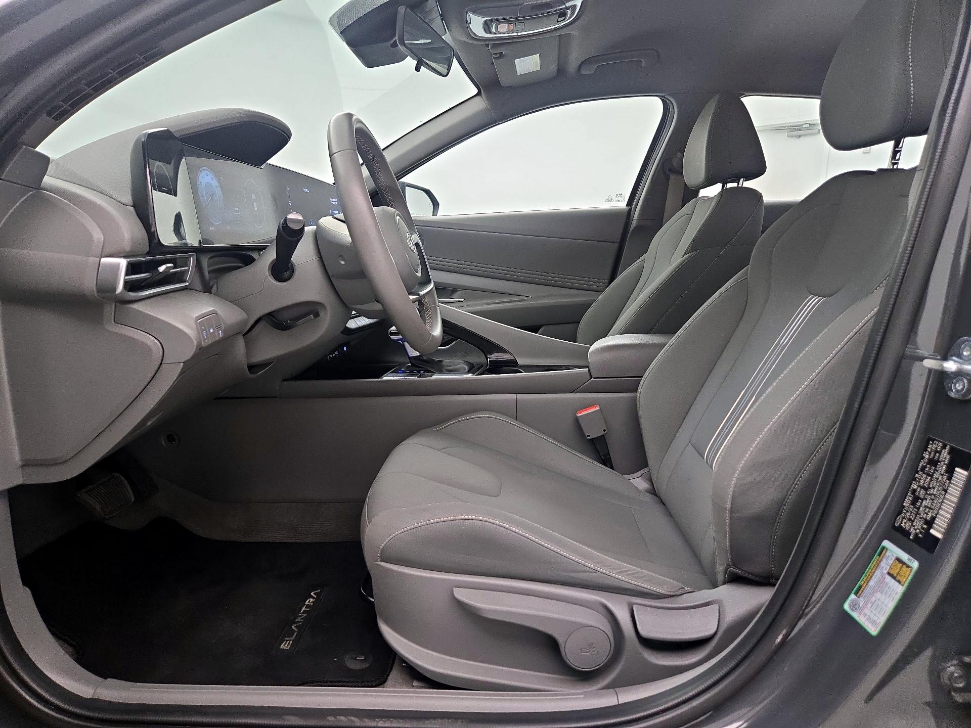 Thumbnail: 2023 Hyundai Elantra - 11