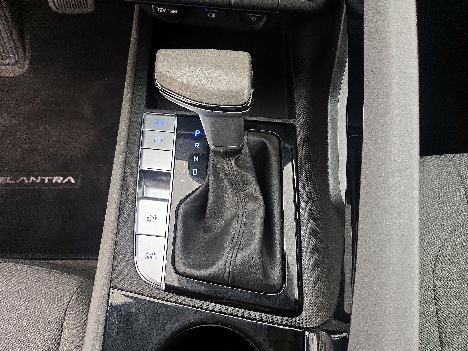 Thumbnail: 2023 Hyundai Elantra - 18