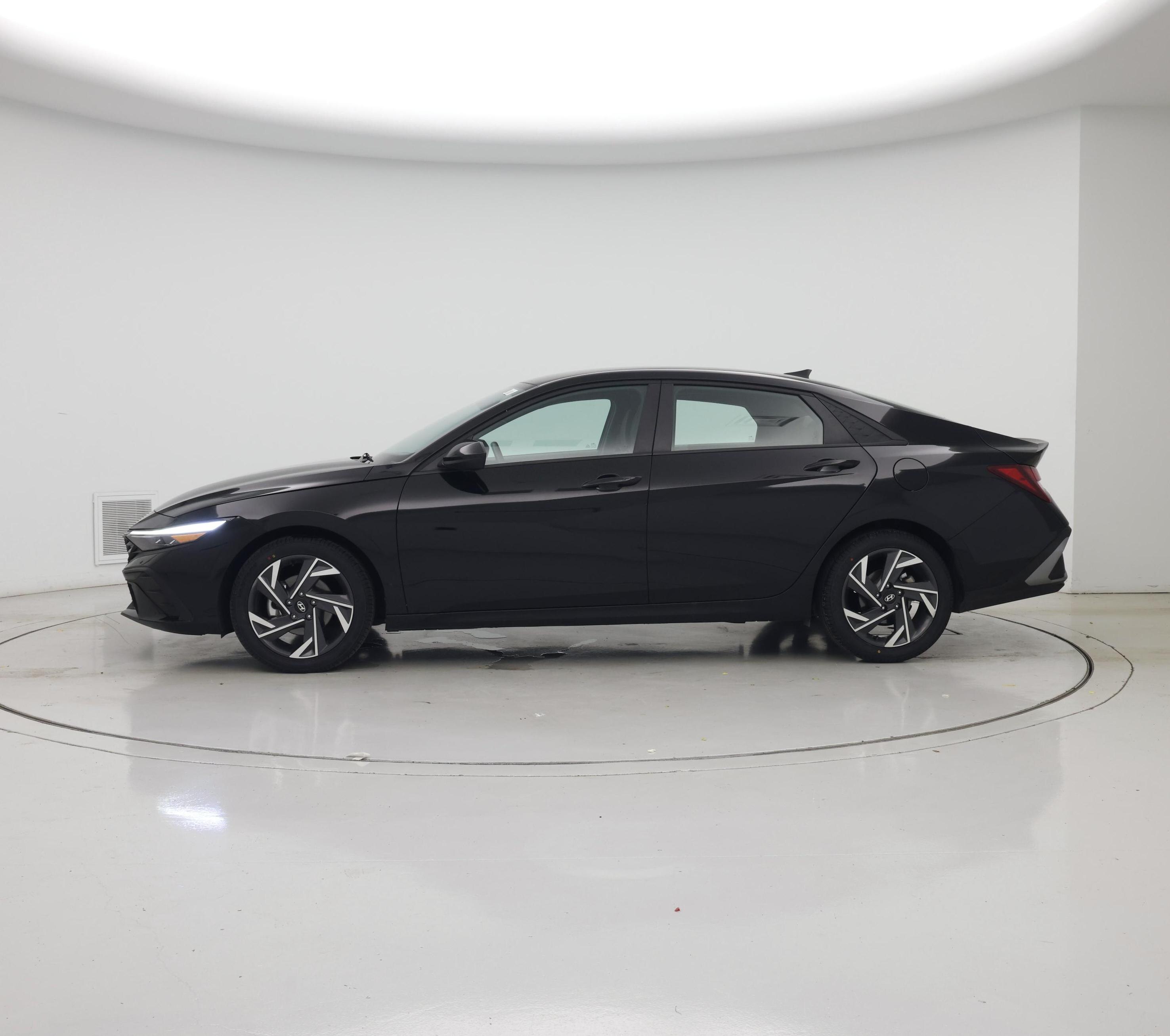 Thumbnail: 2025 Hyundai Elantra - 3