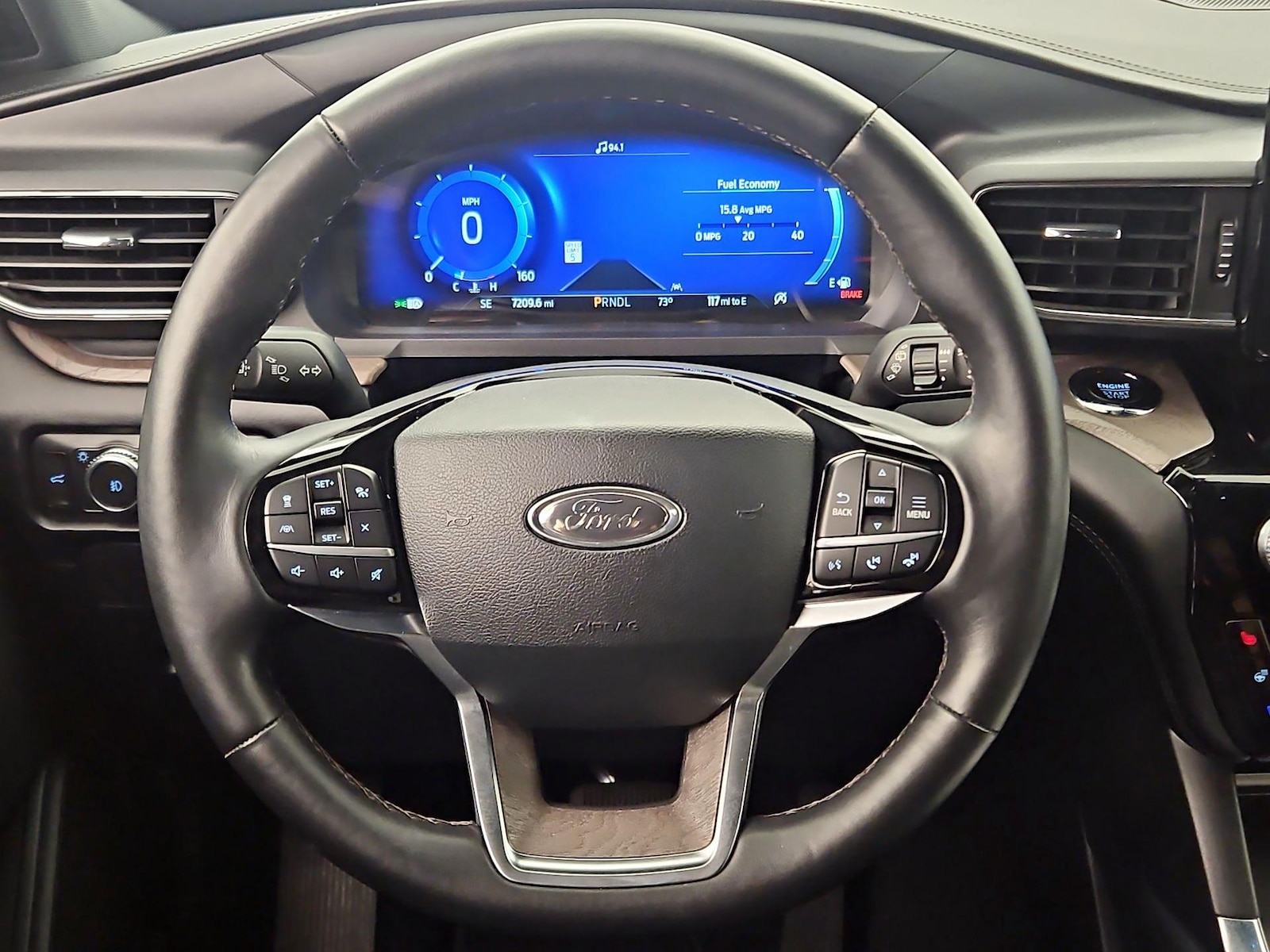 2023 Ford Explorer Platinum - Photo 11