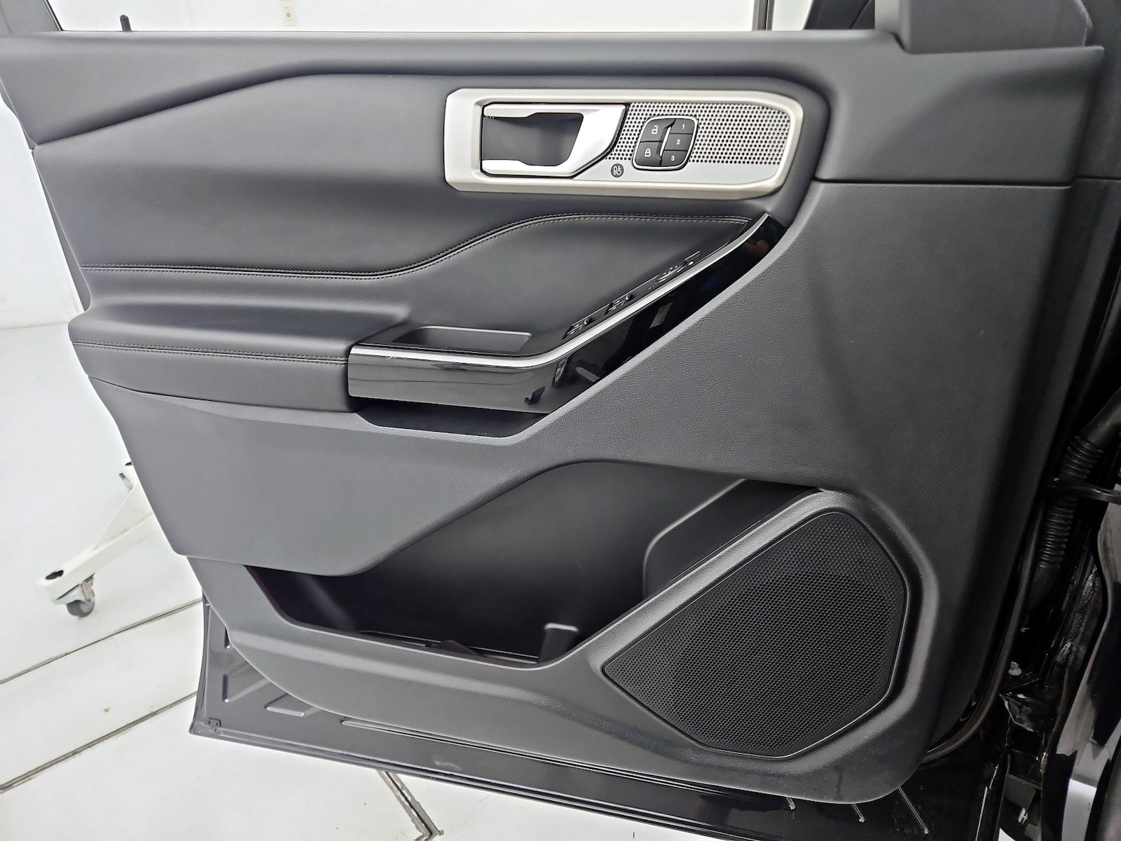 2023 Ford Explorer Platinum - Photo 13