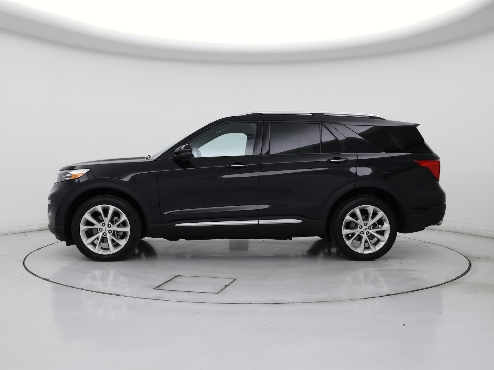 2023 Ford Explorer Platinum - Photo 4