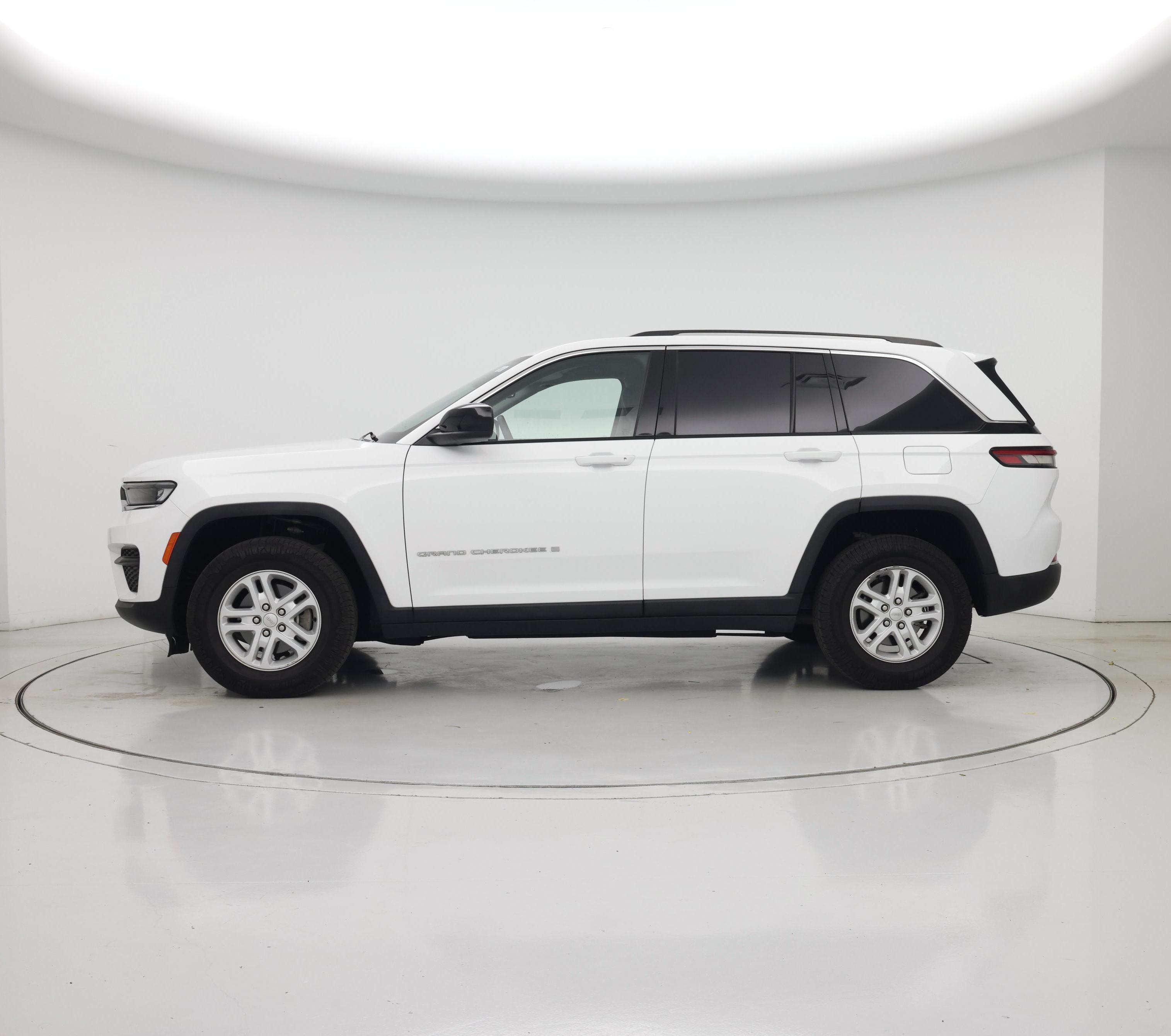 Thumbnail: 2023 Jeep Grand Cherokee - 3