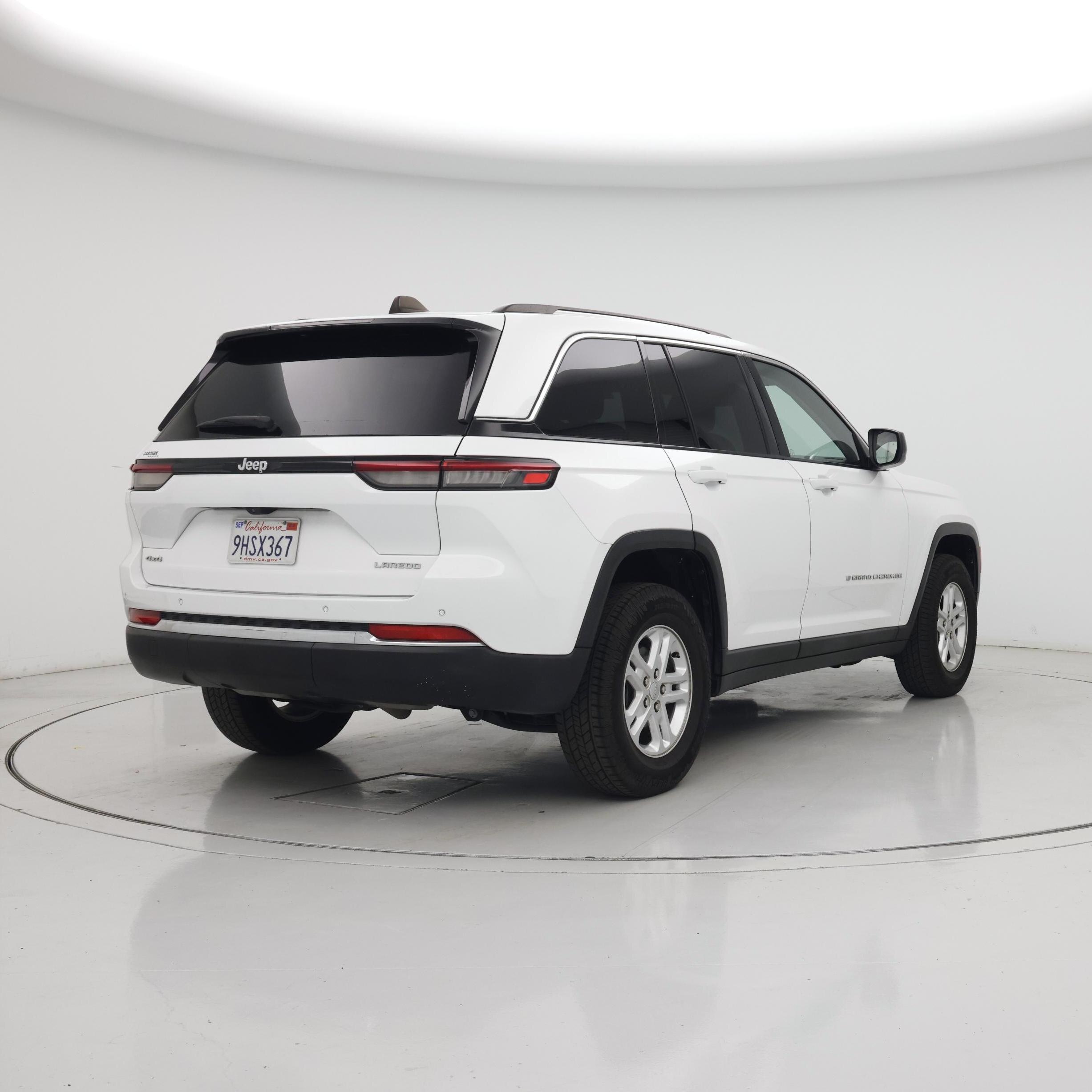 Thumbnail: 2023 Jeep Grand Cherokee - 8