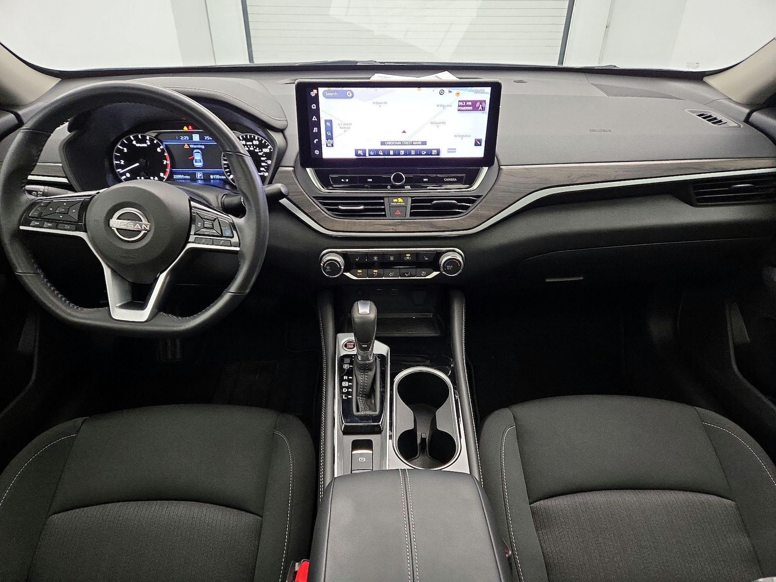 2023 Nissan Altima SV - Photo 10