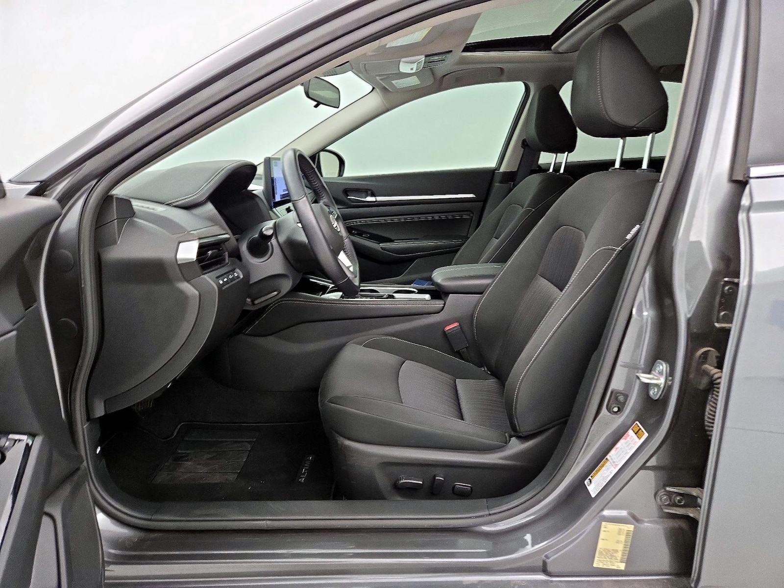 2023 Nissan Altima SV - Photo 12