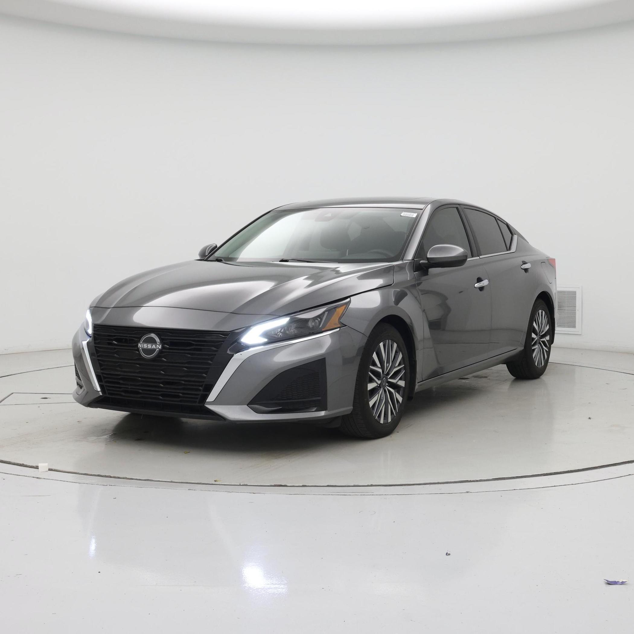 Thumbnail: 2023 Nissan Altima - 4
