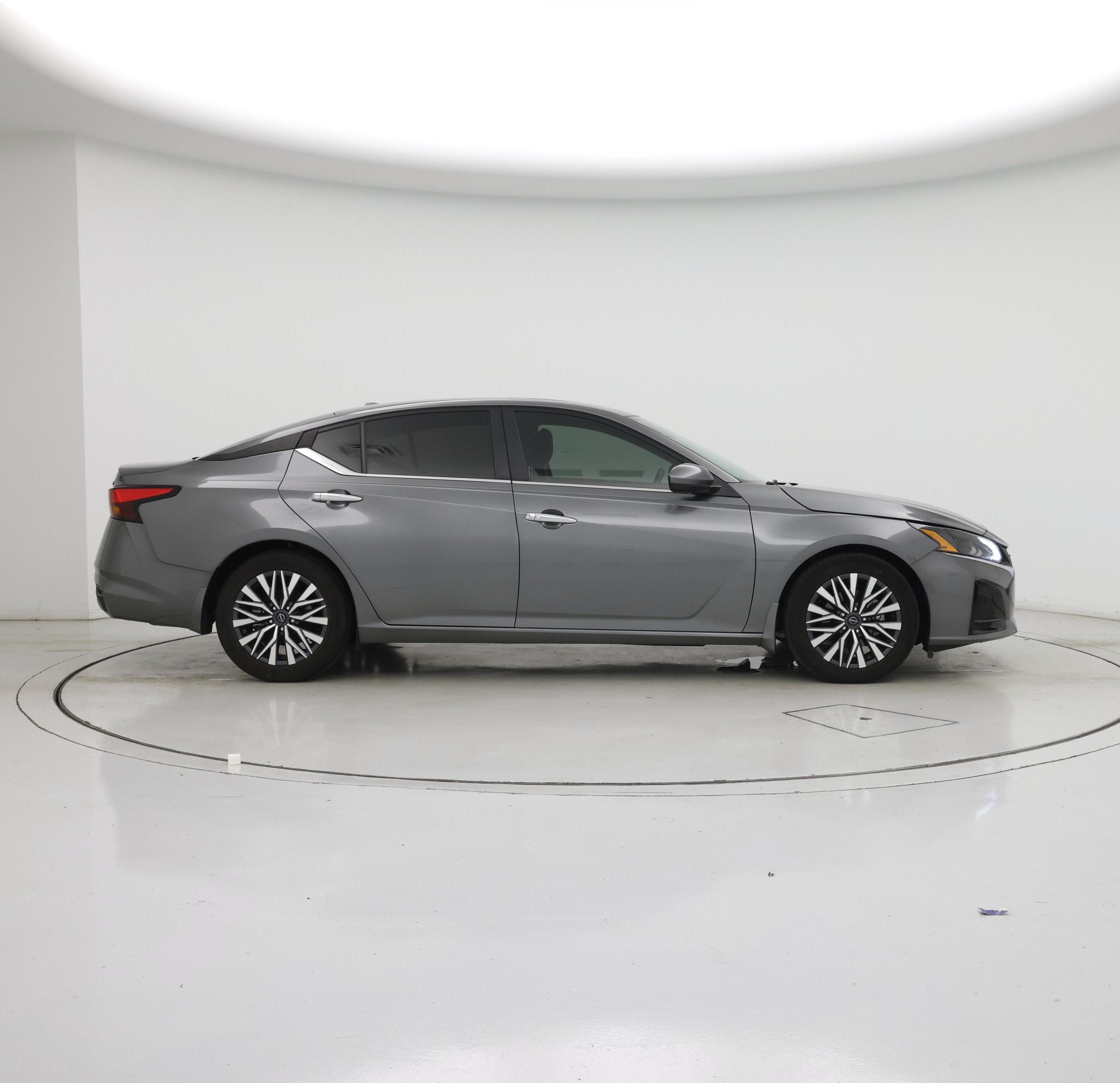 Thumbnail: 2023 Nissan Altima - 7