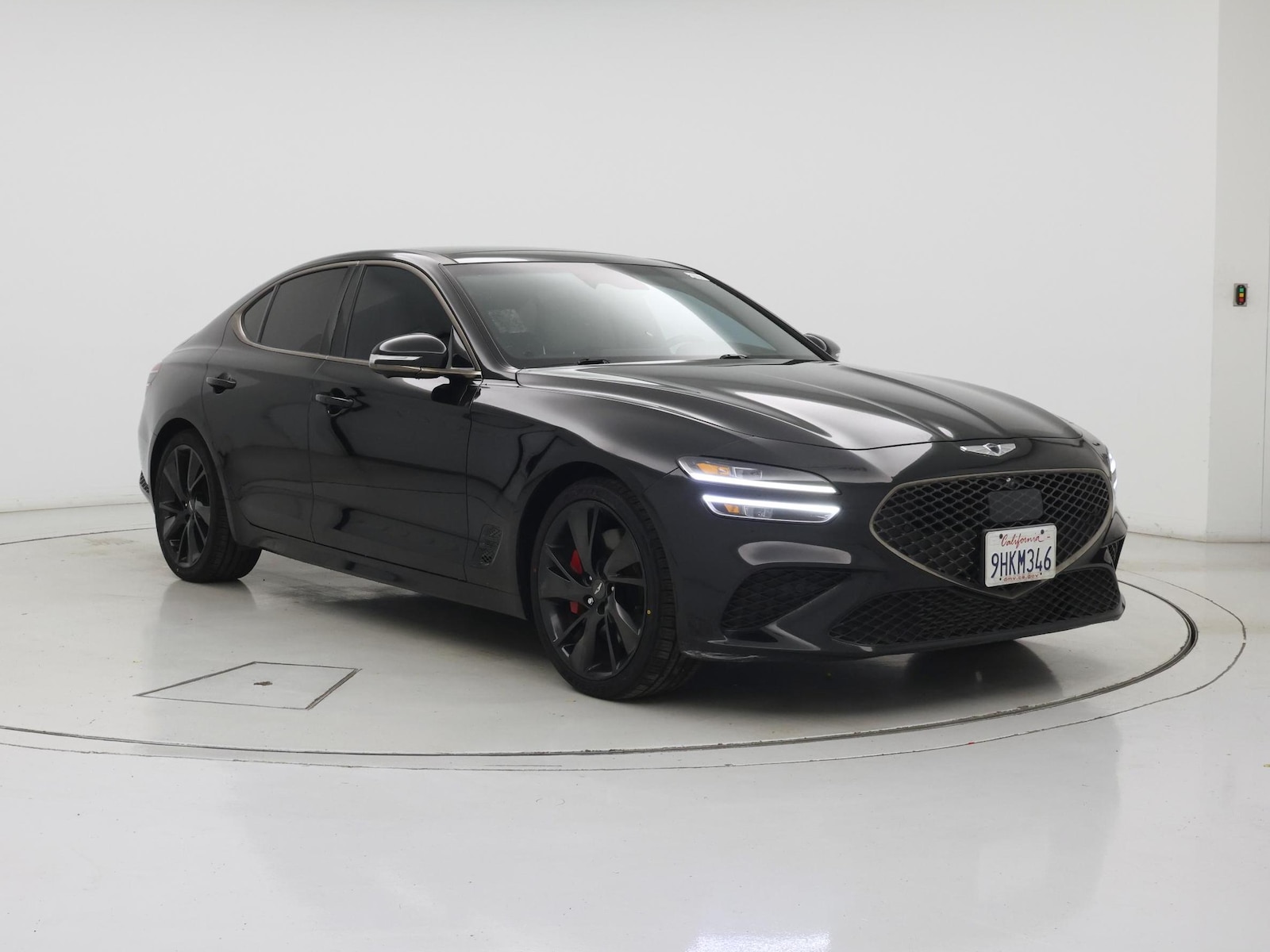 2023 GENESIS G70 Standard - Photo 2
