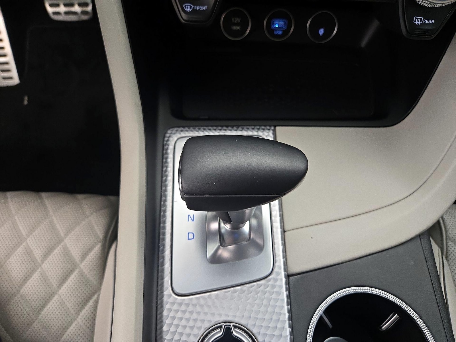 2023 GENESIS G70 Standard - Photo 19