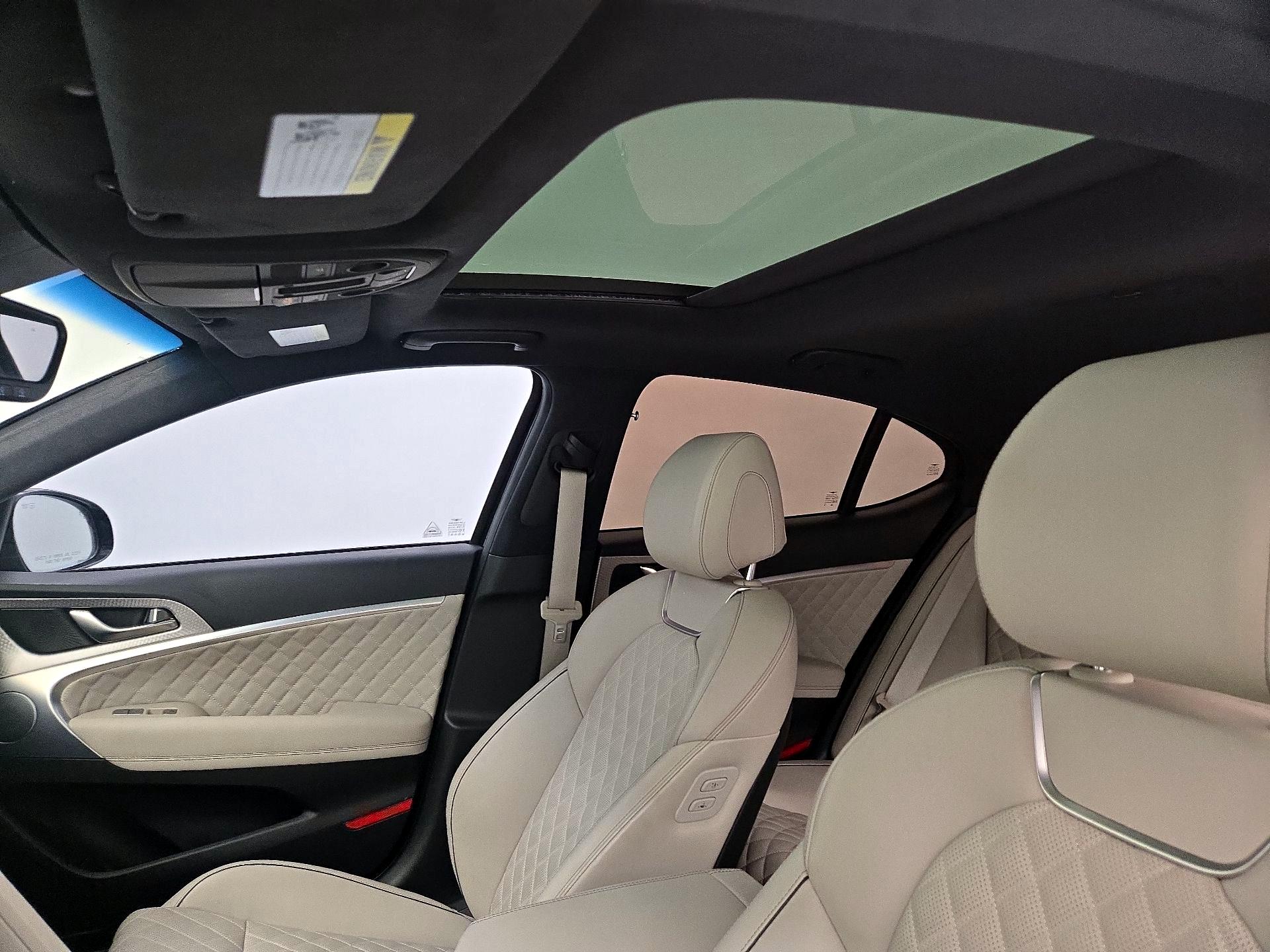 Thumbnail: 2023 Genesis G70 - 20