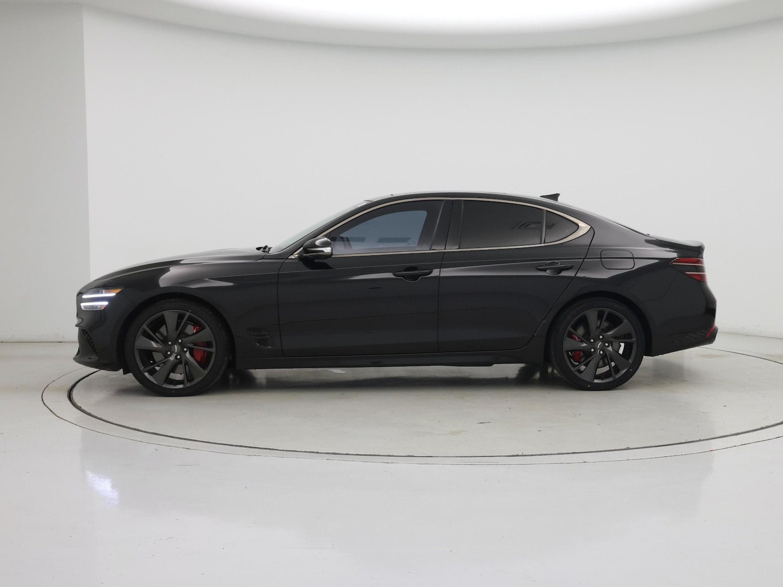 2023 GENESIS G70 Standard - Photo 4