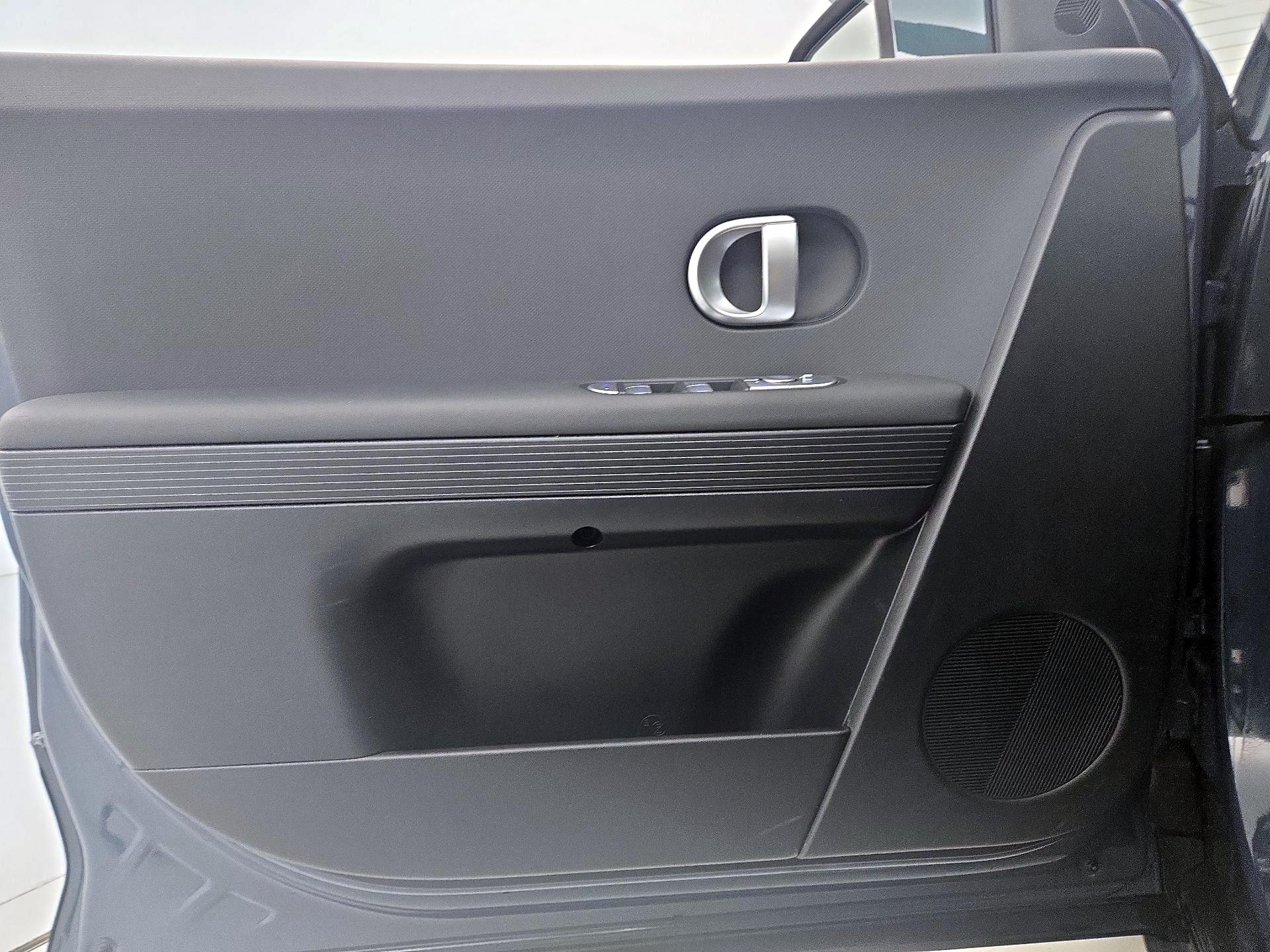 Thumbnail: 2024 Hyundai Ioniq 5 - 12