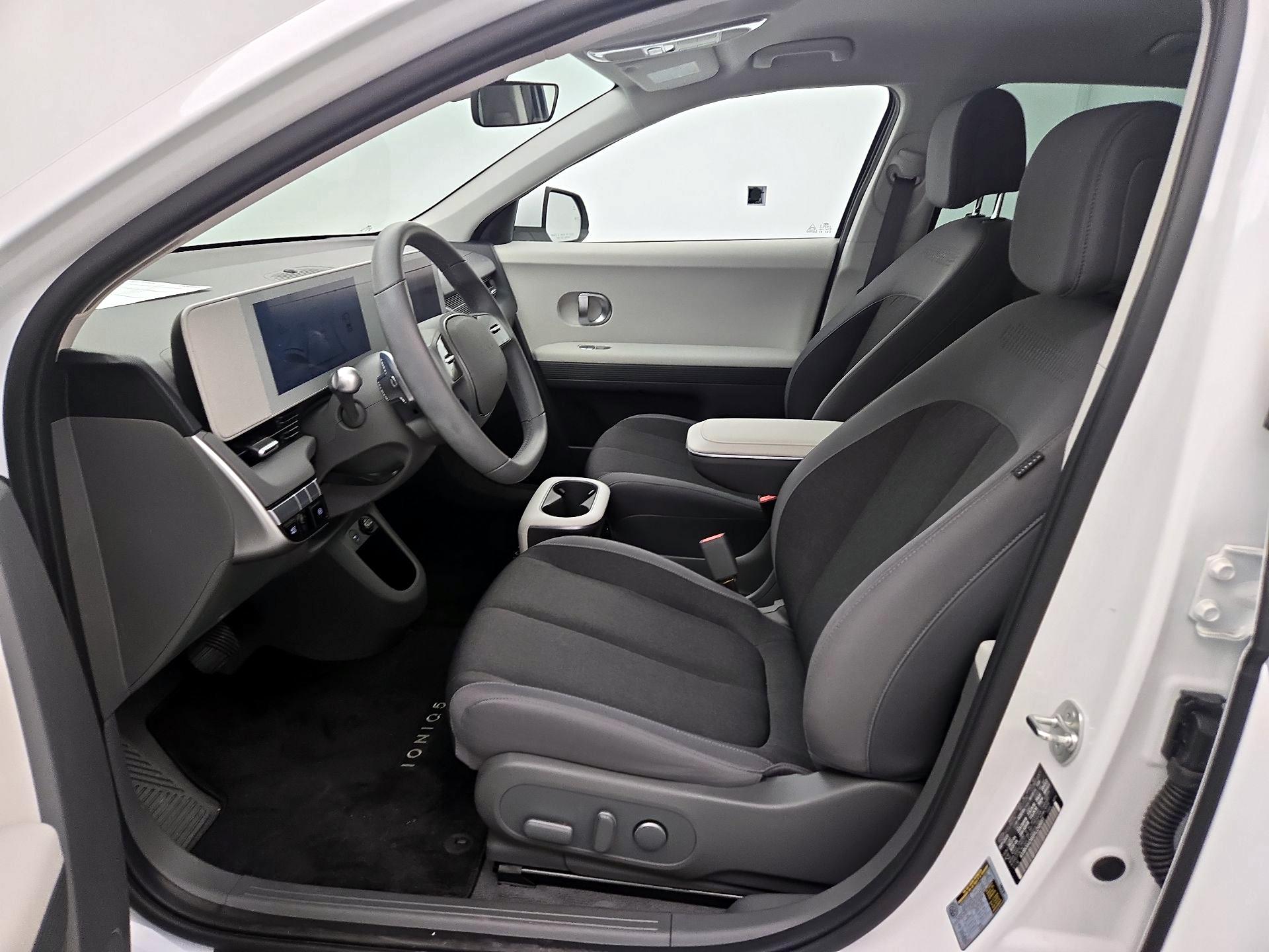 Thumbnail: 2024 Hyundai Ioniq 5 - 11