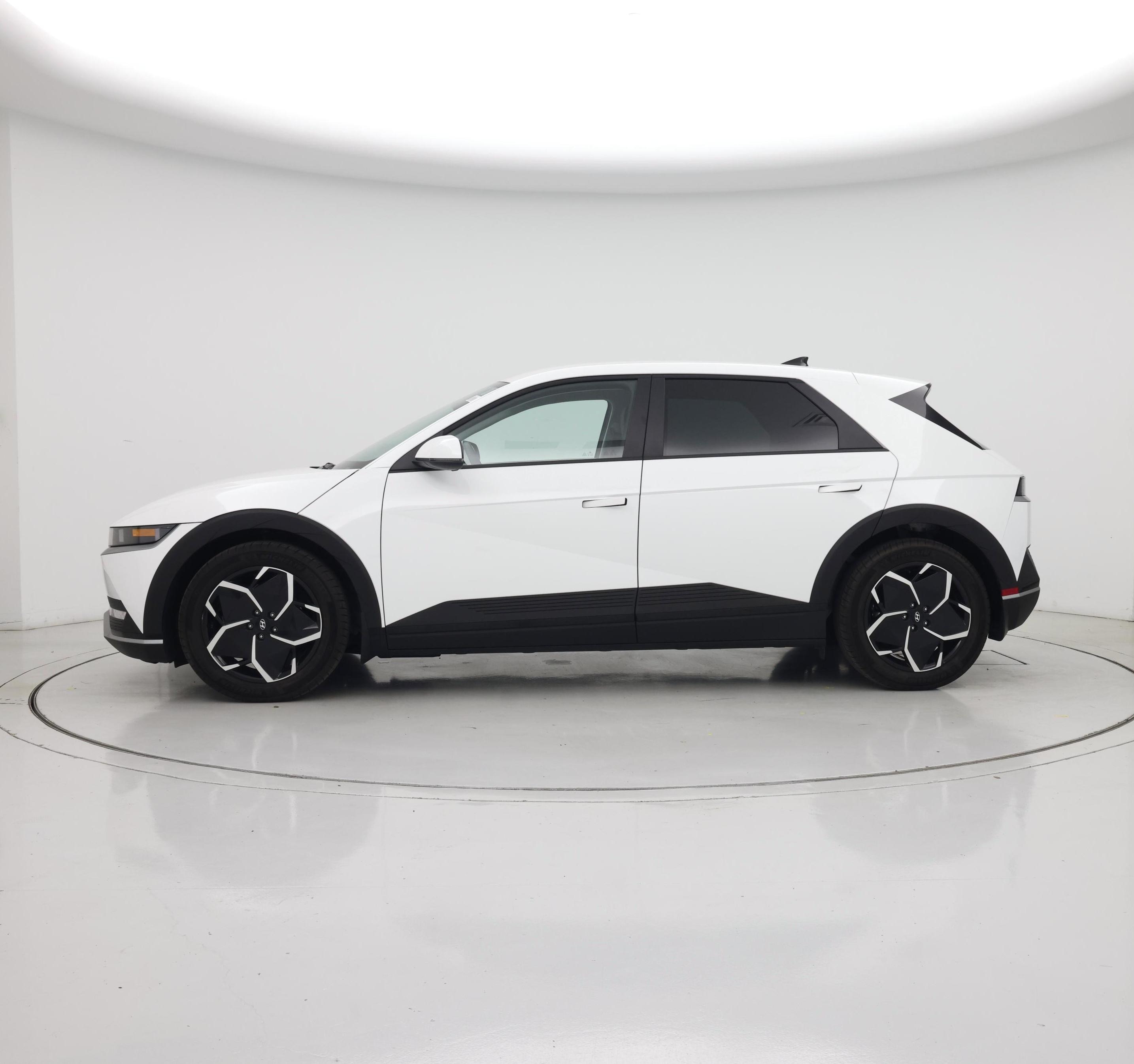 Thumbnail: 2024 Hyundai Ioniq 5 - 3