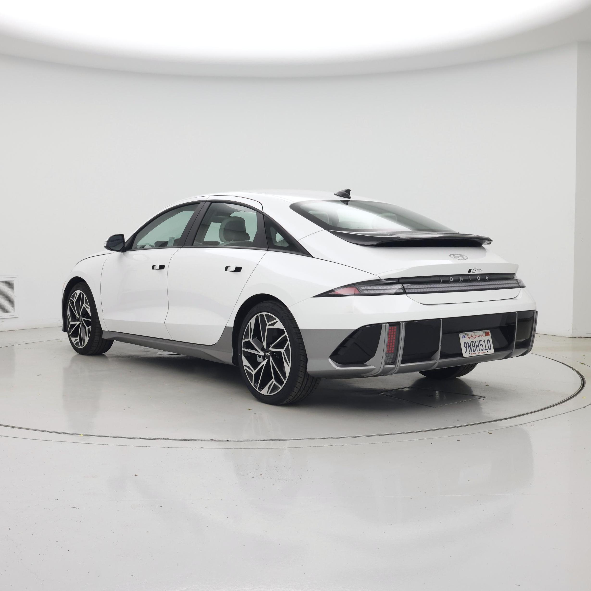 Thumbnail: 2024 Hyundai Ioniq 6 - 2