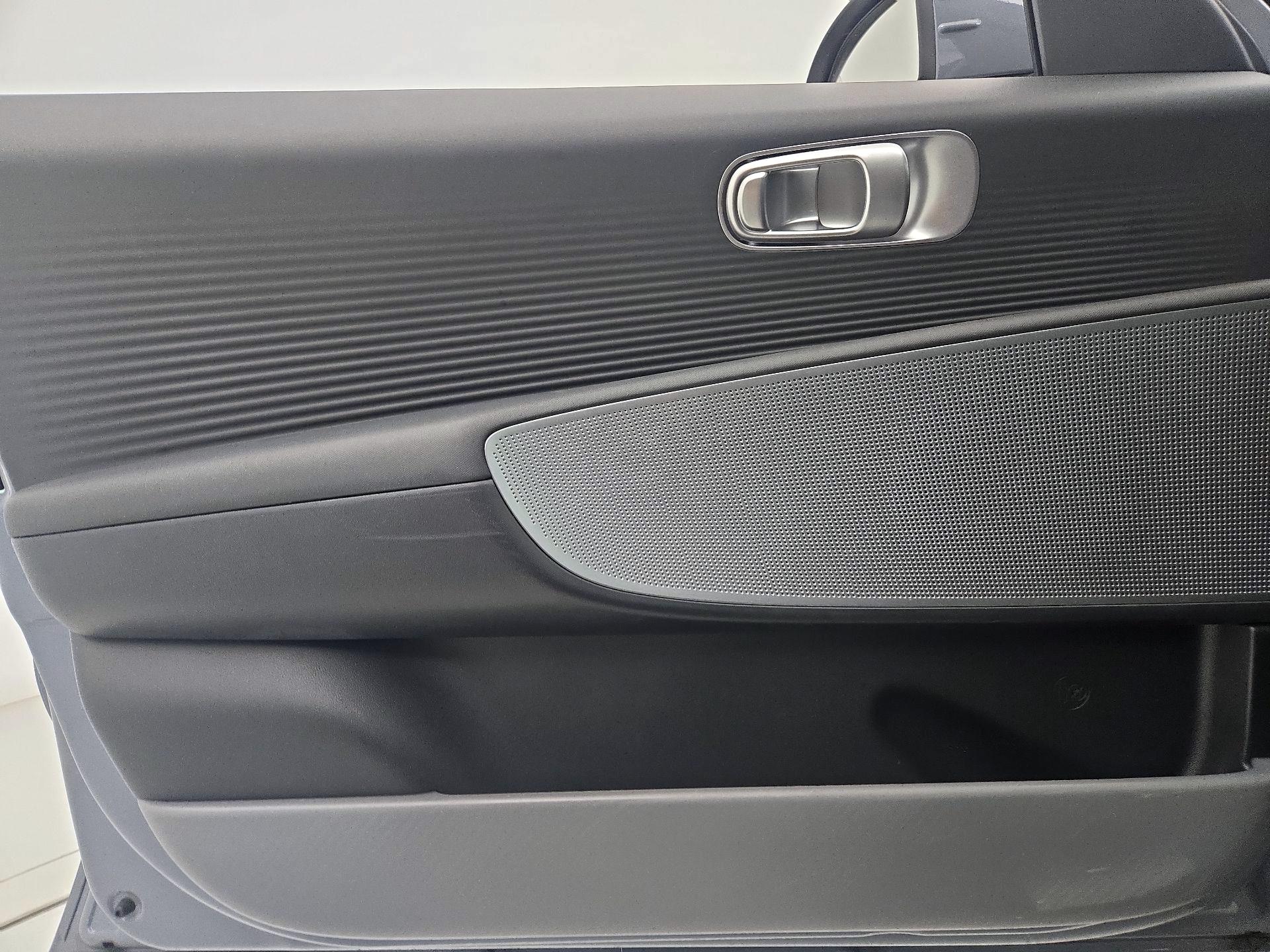 Thumbnail: 2024 Hyundai Ioniq 6 - 12